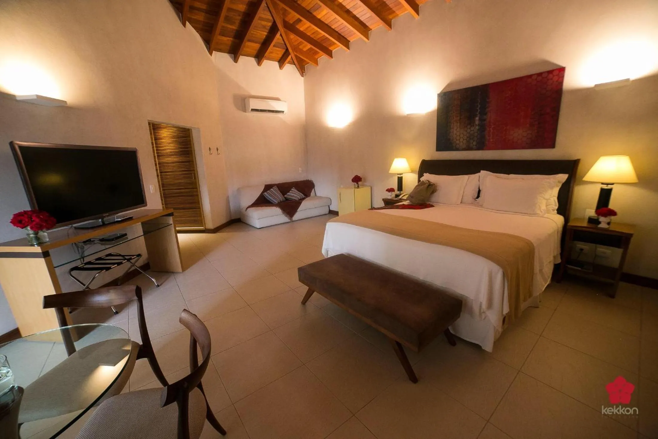 Bed in Abayomi Hotel