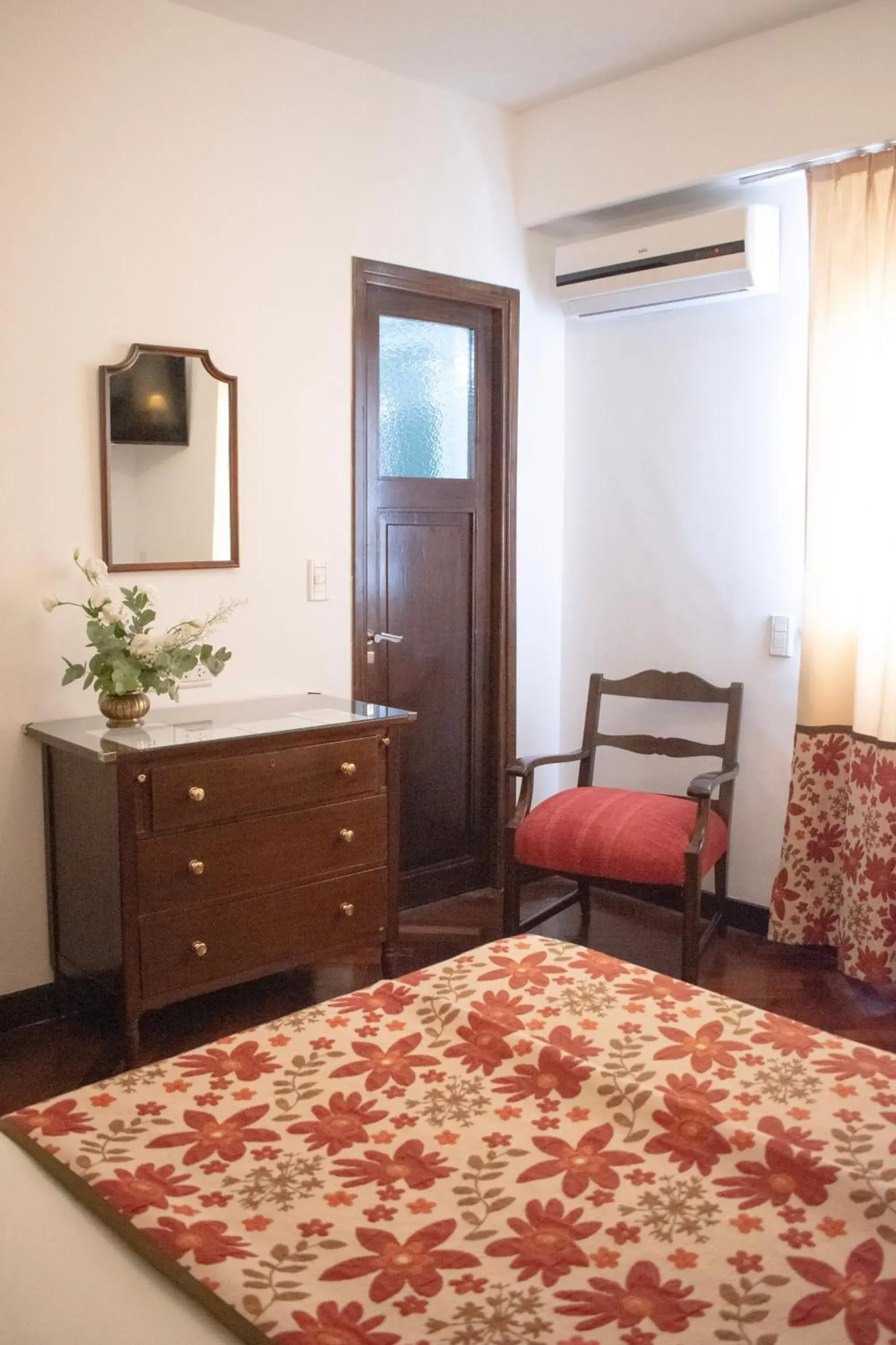 Standard Double or Twin Room in Hotel Salta Standard Double or Twin Room in Hotel Salta