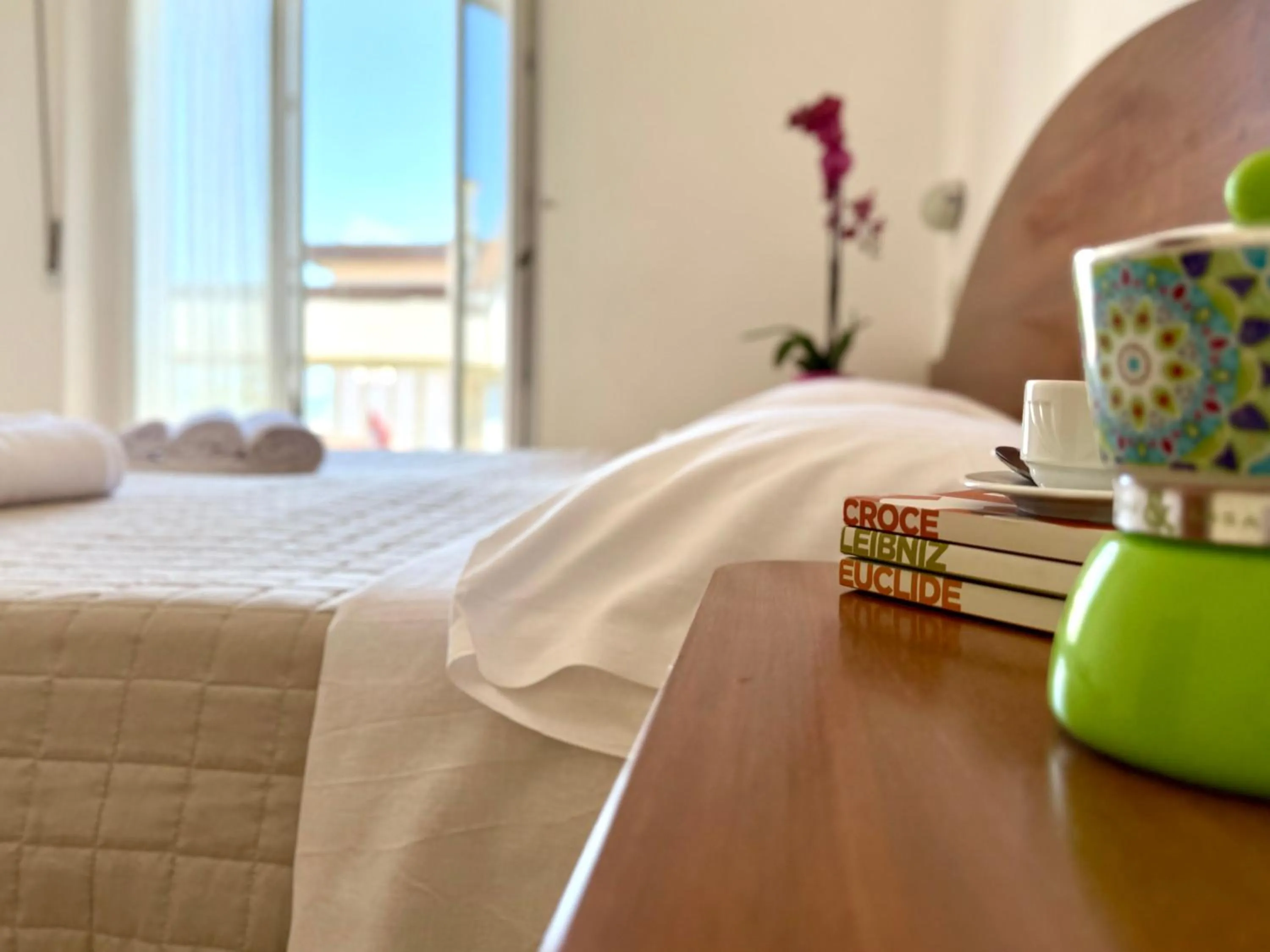 Photo of the whole room, Bed in Residence Algarve