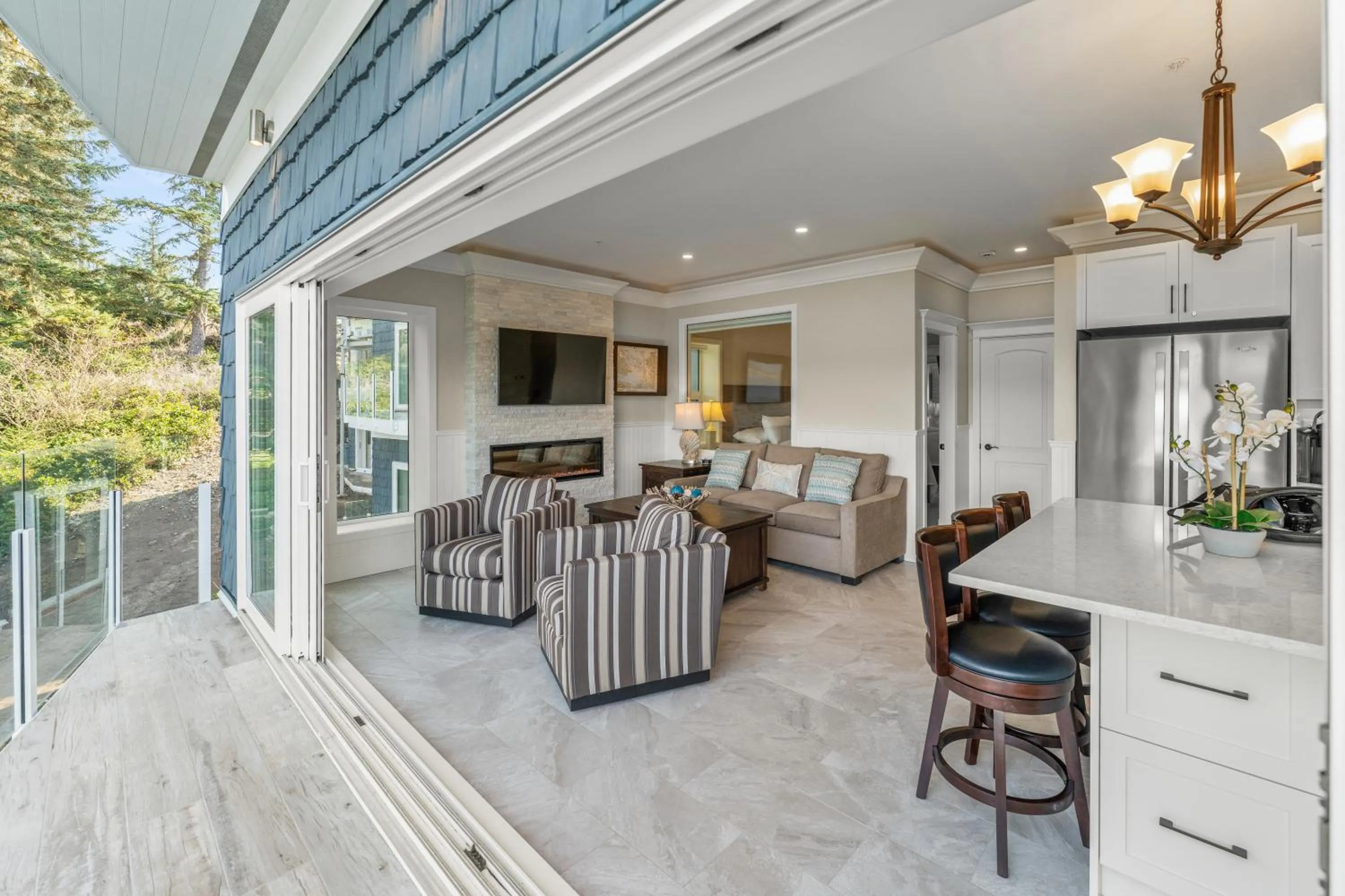 Living room in SookePoint Ocean Cottage Resort