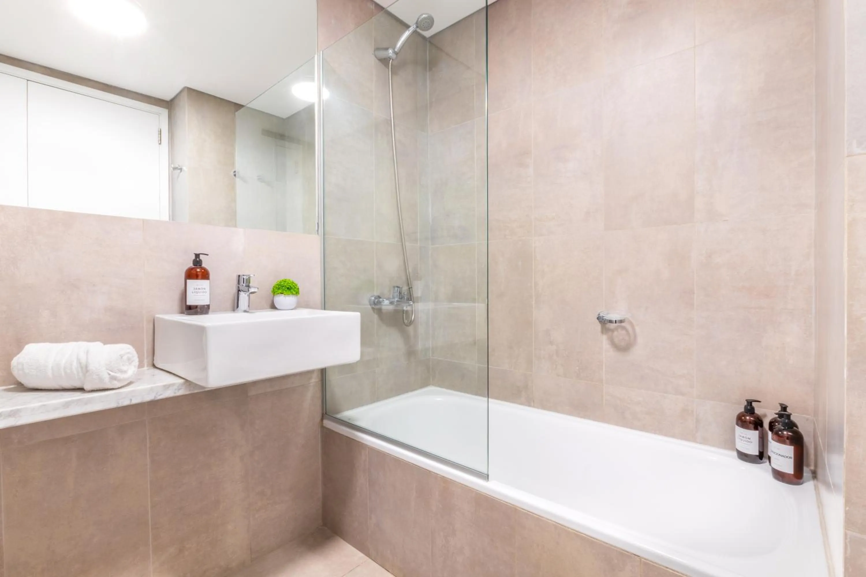 Bathroom in Modern&New Apartment in Palermo - by BueRentals