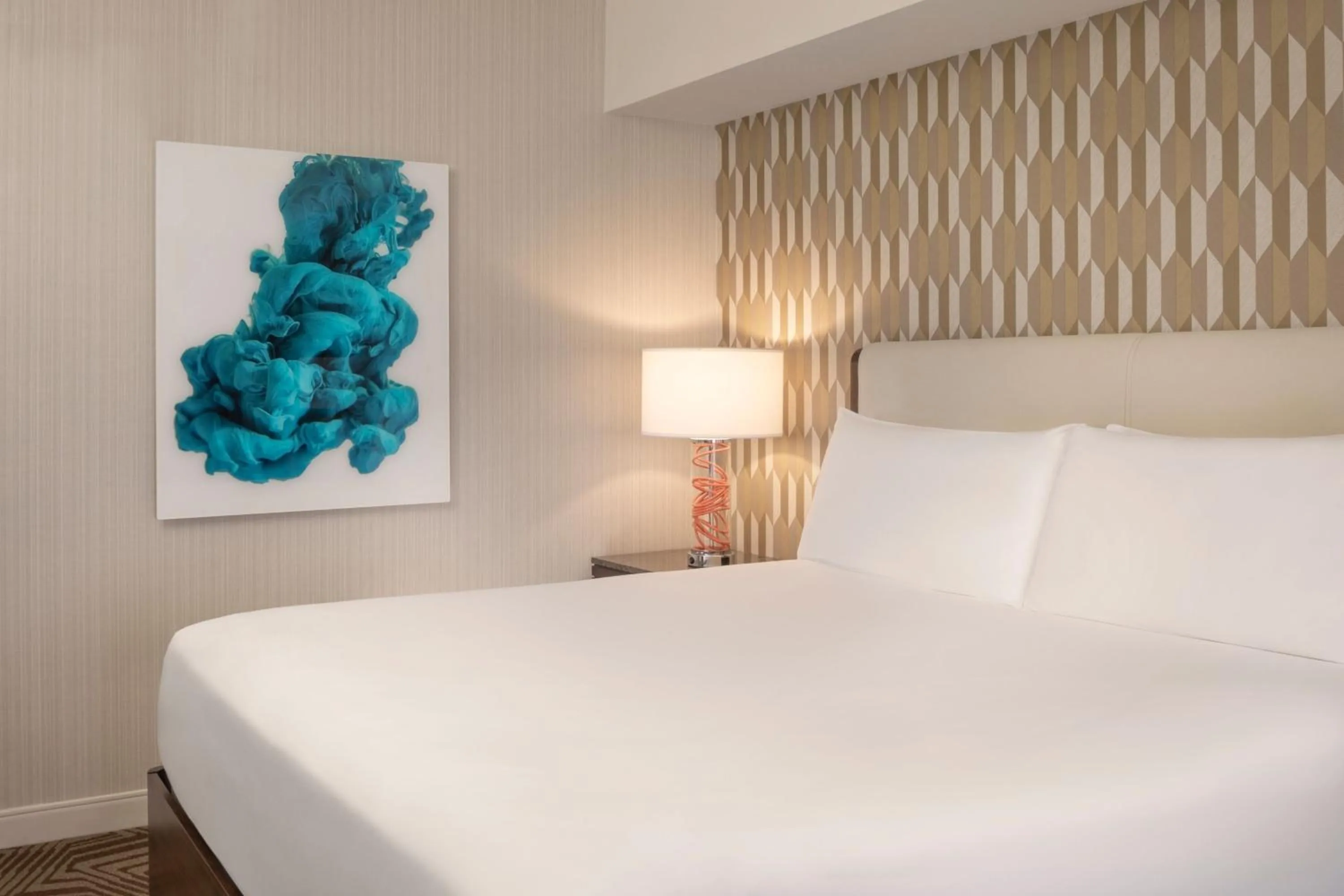 Photo of the whole room, Bed in Renaissance Phoenix Downtown Hotel