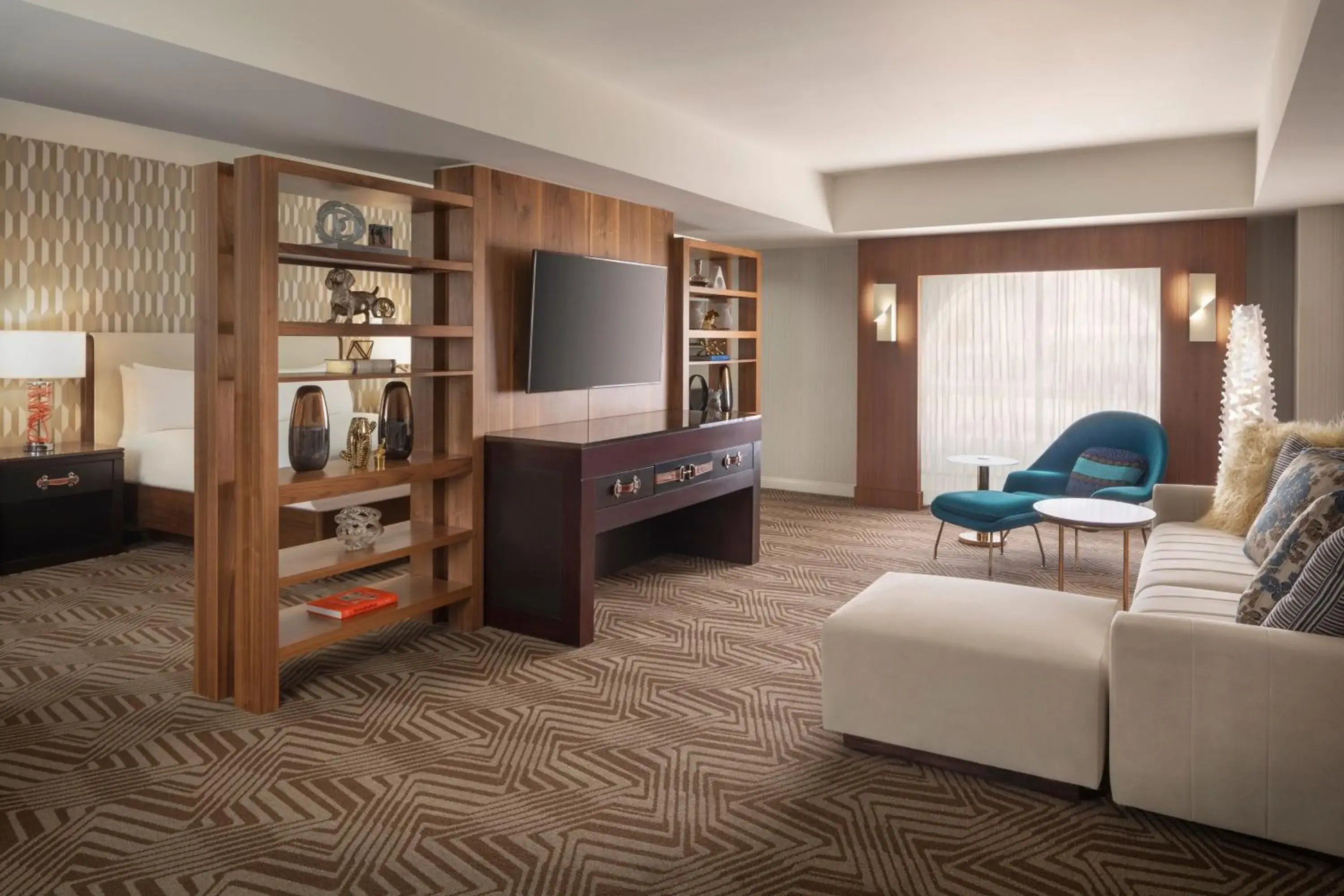 Executive King Suite with Sofa Bed - Club Lounge Access in Renaissance Phoenix Downtown Hotel Executive King Suite with Sofa Bed - Club Lounge Access in Renaissance Phoenix Downtown Hotel