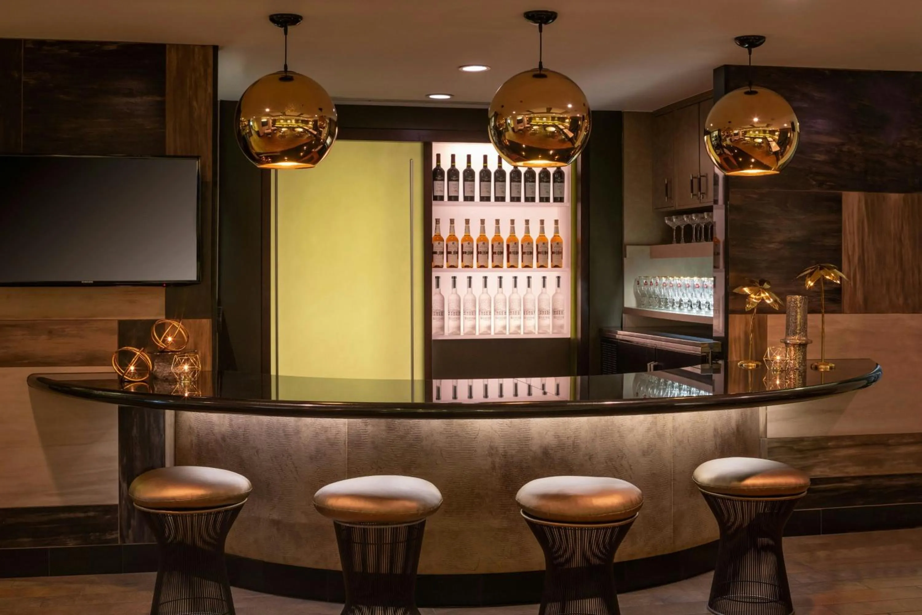 Lounge or bar in Renaissance Phoenix Downtown Hotel