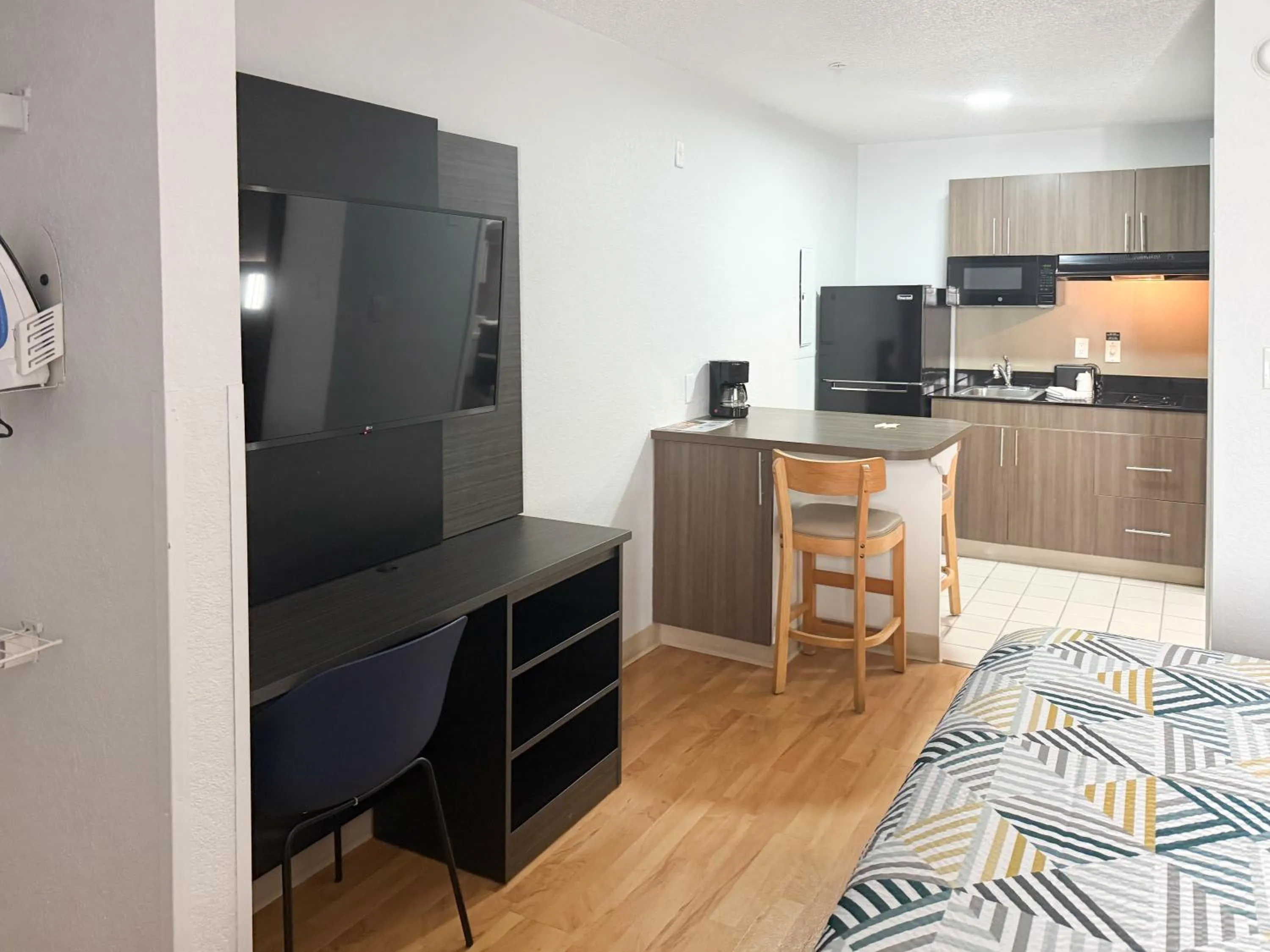 Bedroom, Bed in Motel 6 Duluth, Ga - Atlanta - Gwinnett Place