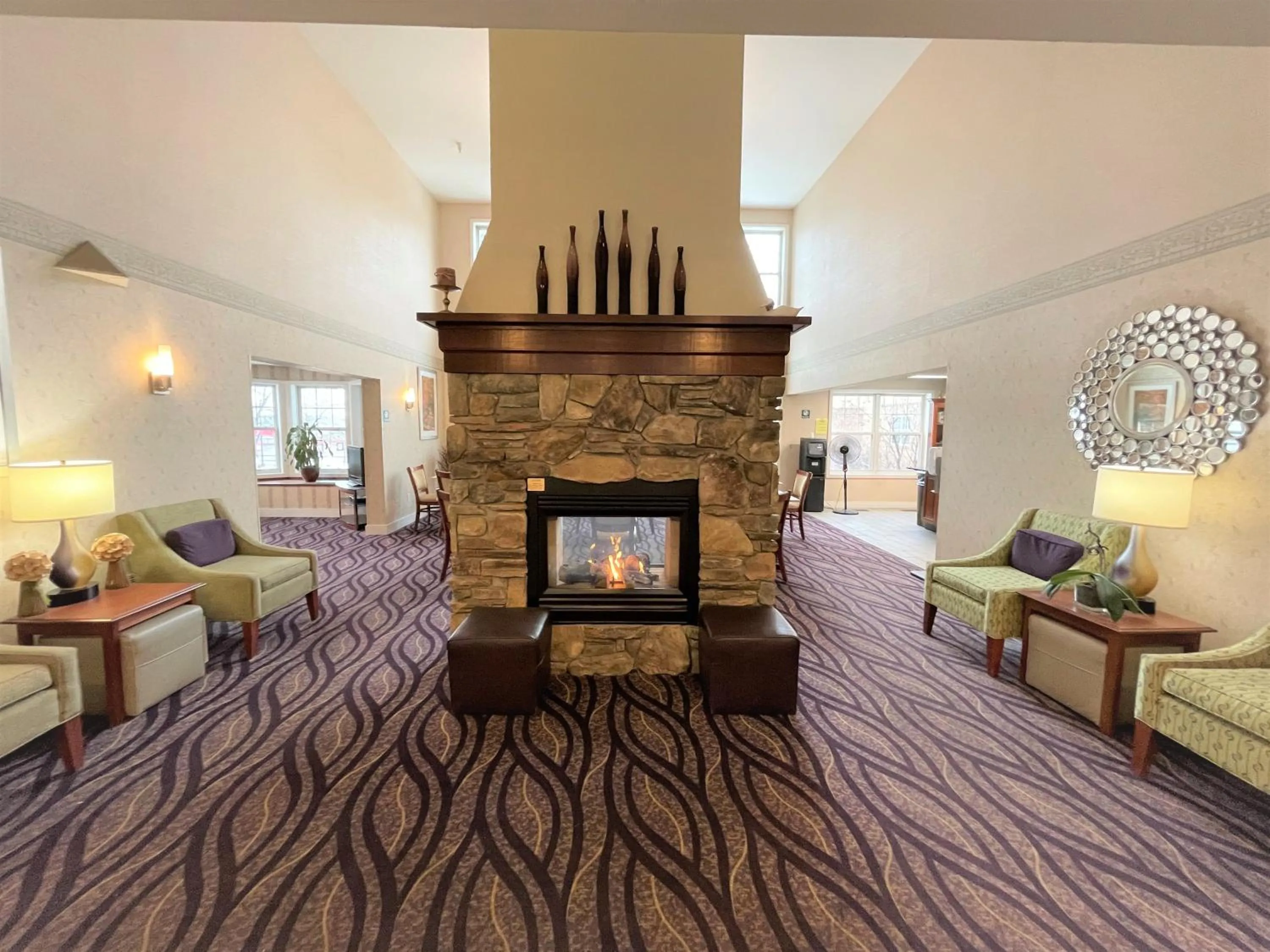 Lobby or reception in Smart Suites, an Ascend Collection Hotel