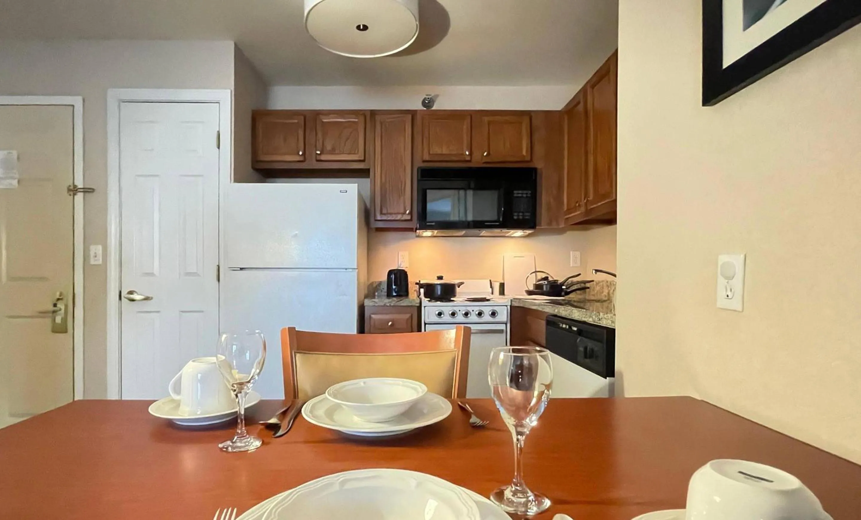 Bedroom in Smart Suites, an Ascend Collection Hotel