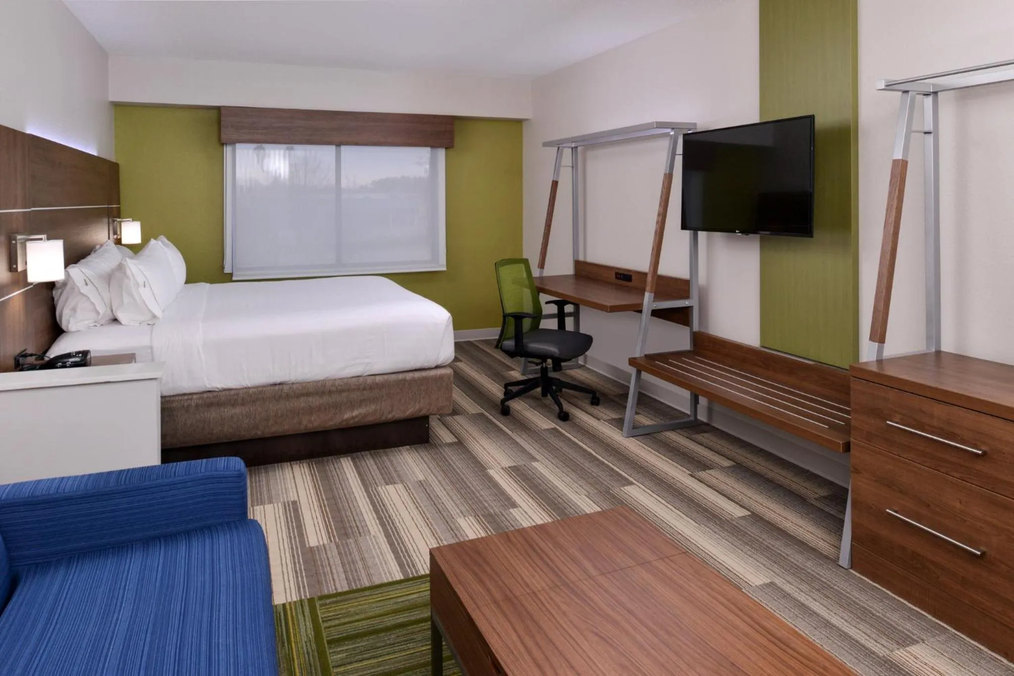 Photo of the whole room, Bed in Holiday Inn Express & Suites Raleigh NE - Medical Ctr Area by IHG