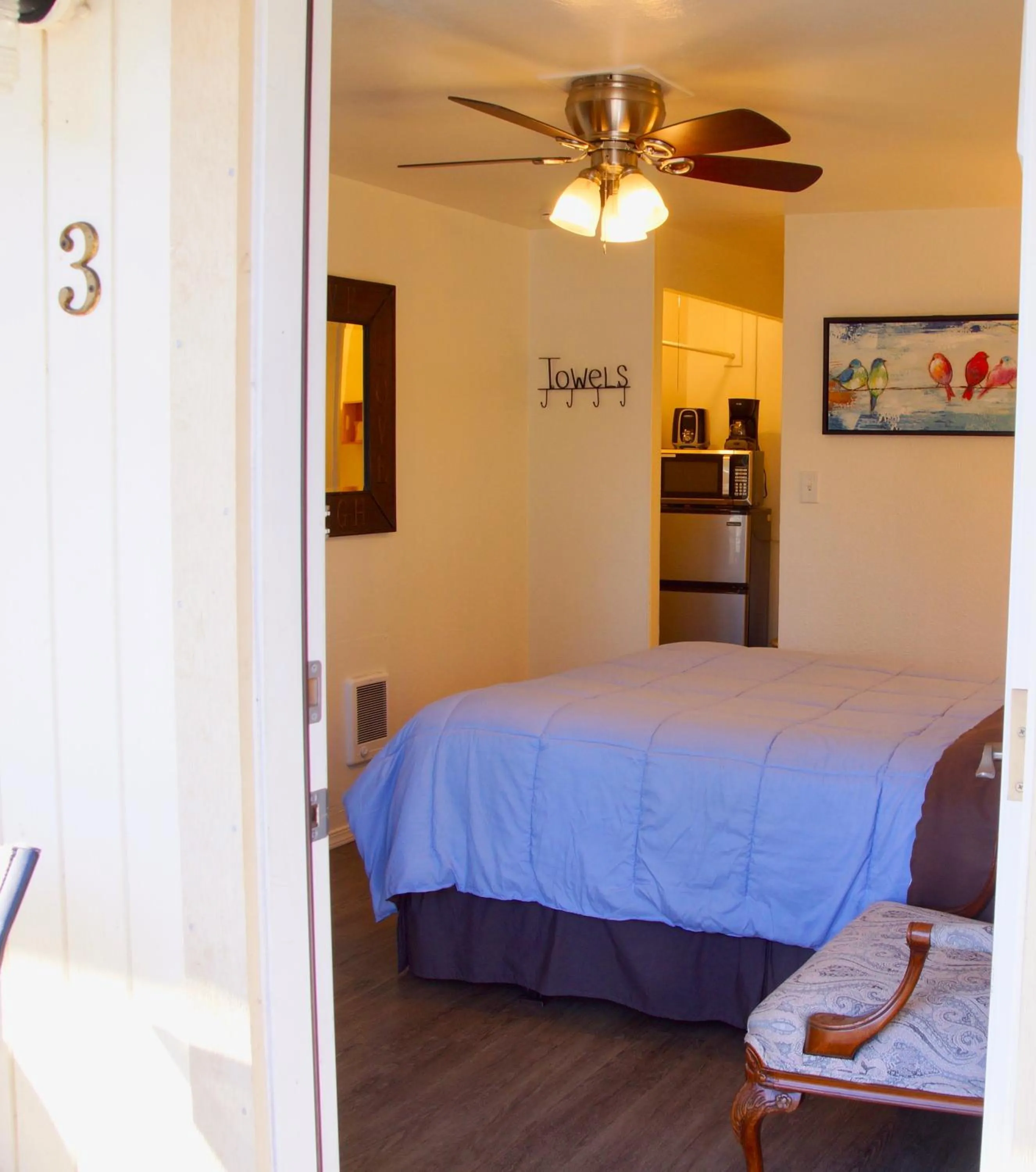 Facade/entrance, Bed in Arbor Inn Motel Oakridge
