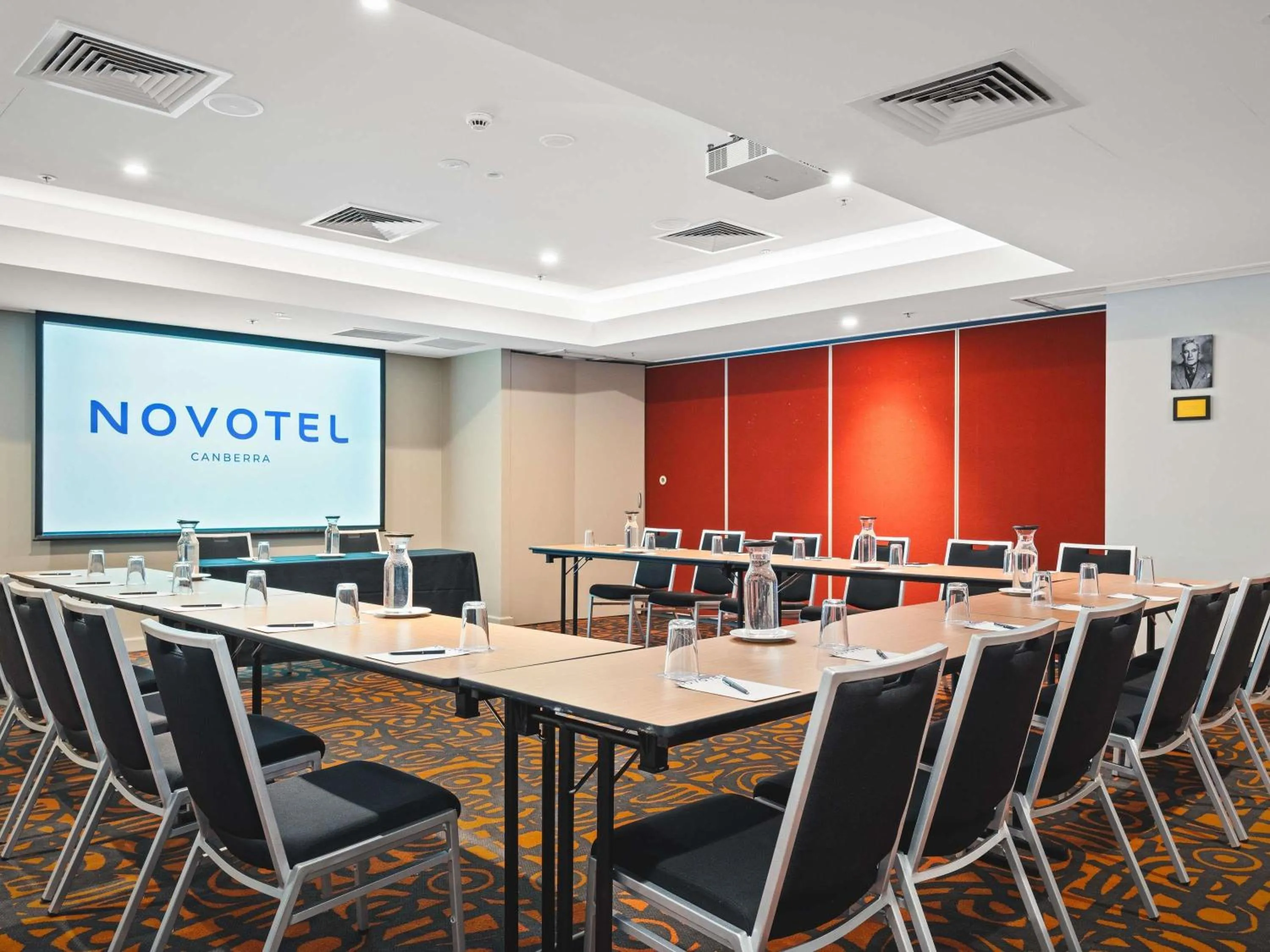 Meeting/conference room in Novotel Canberra