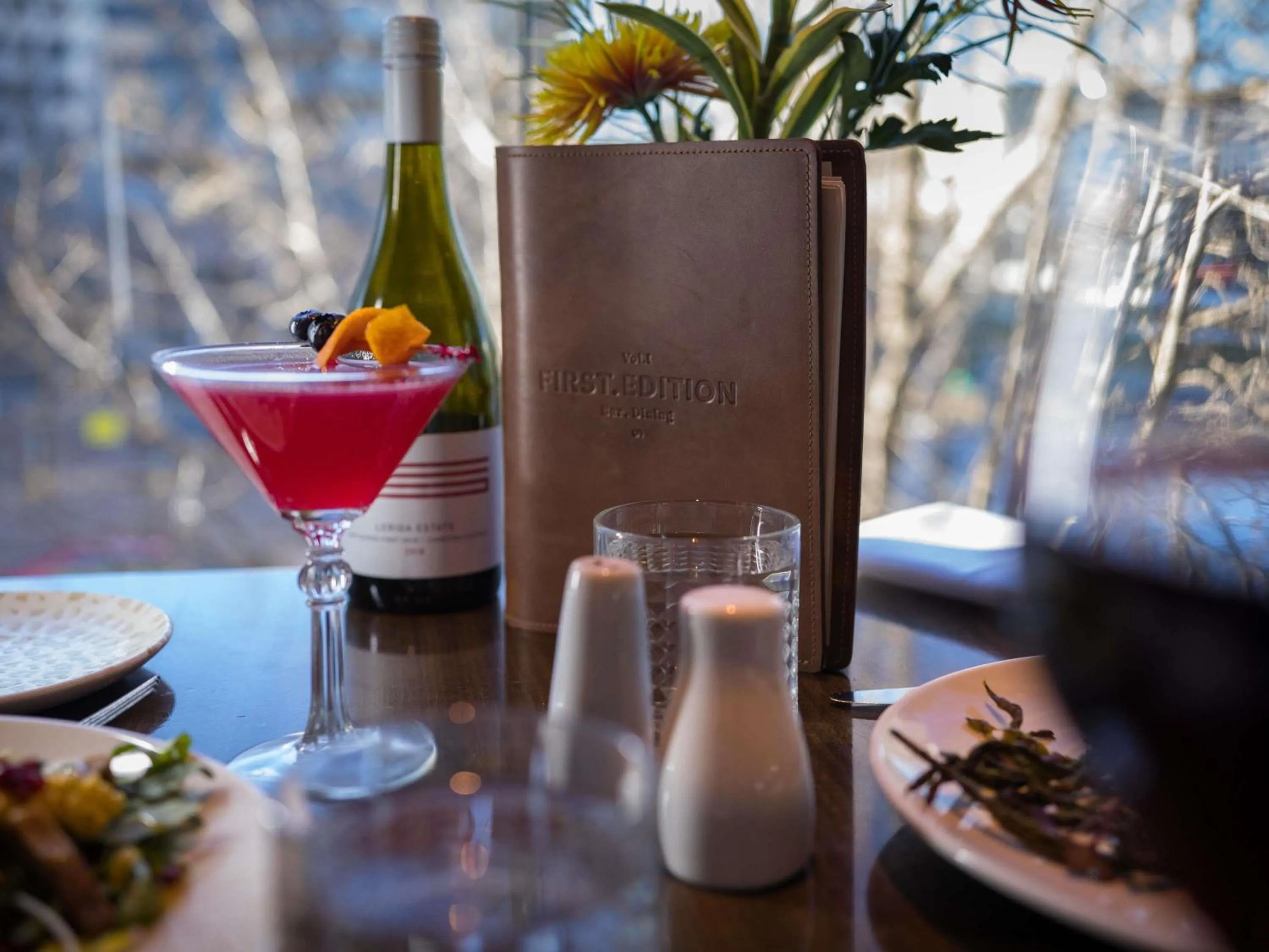 Restaurant/places to eat in Novotel Canberra