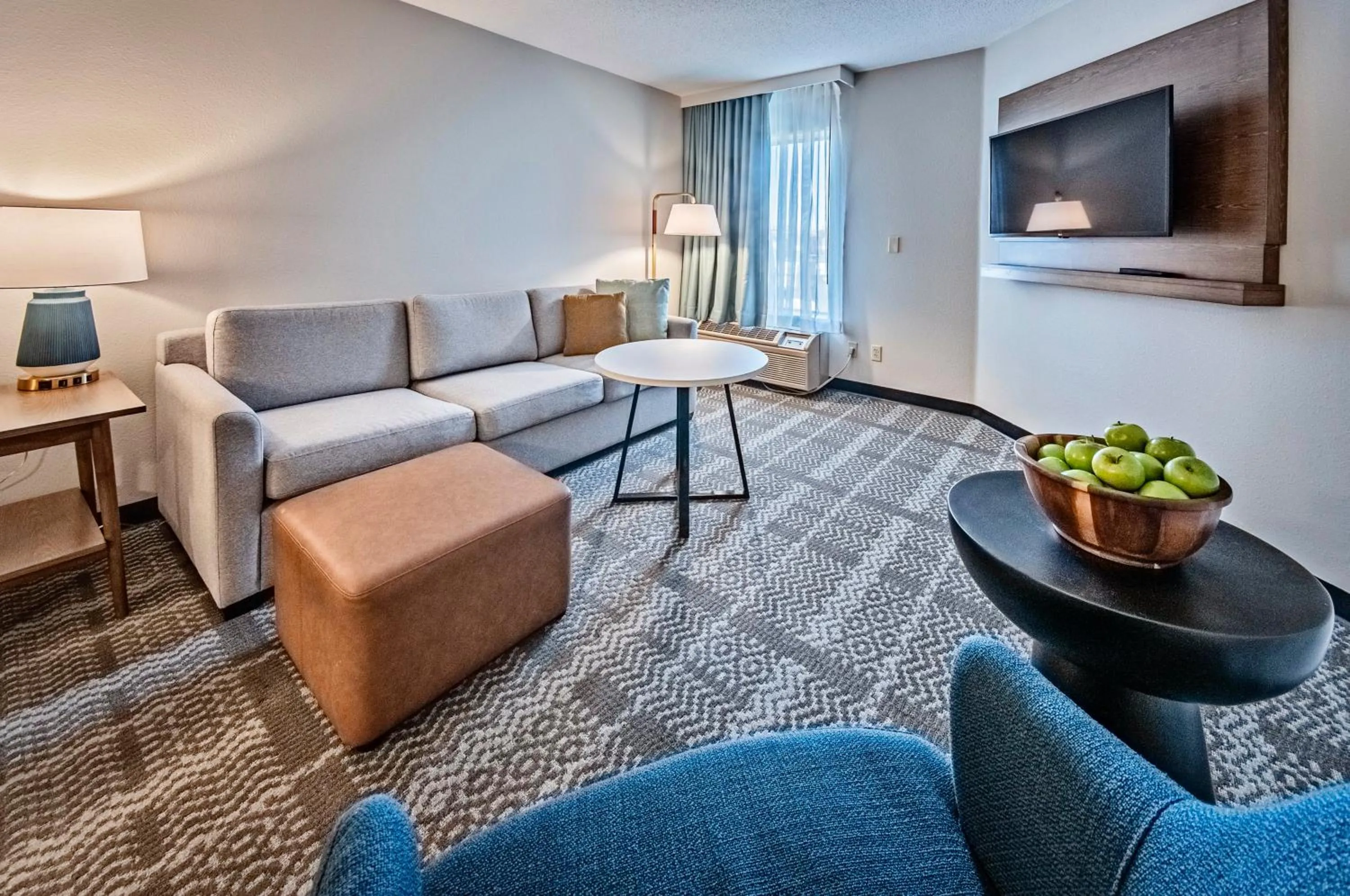 Bedroom, Bed in Staybridge Suites - Cedar Rapids North by IHG