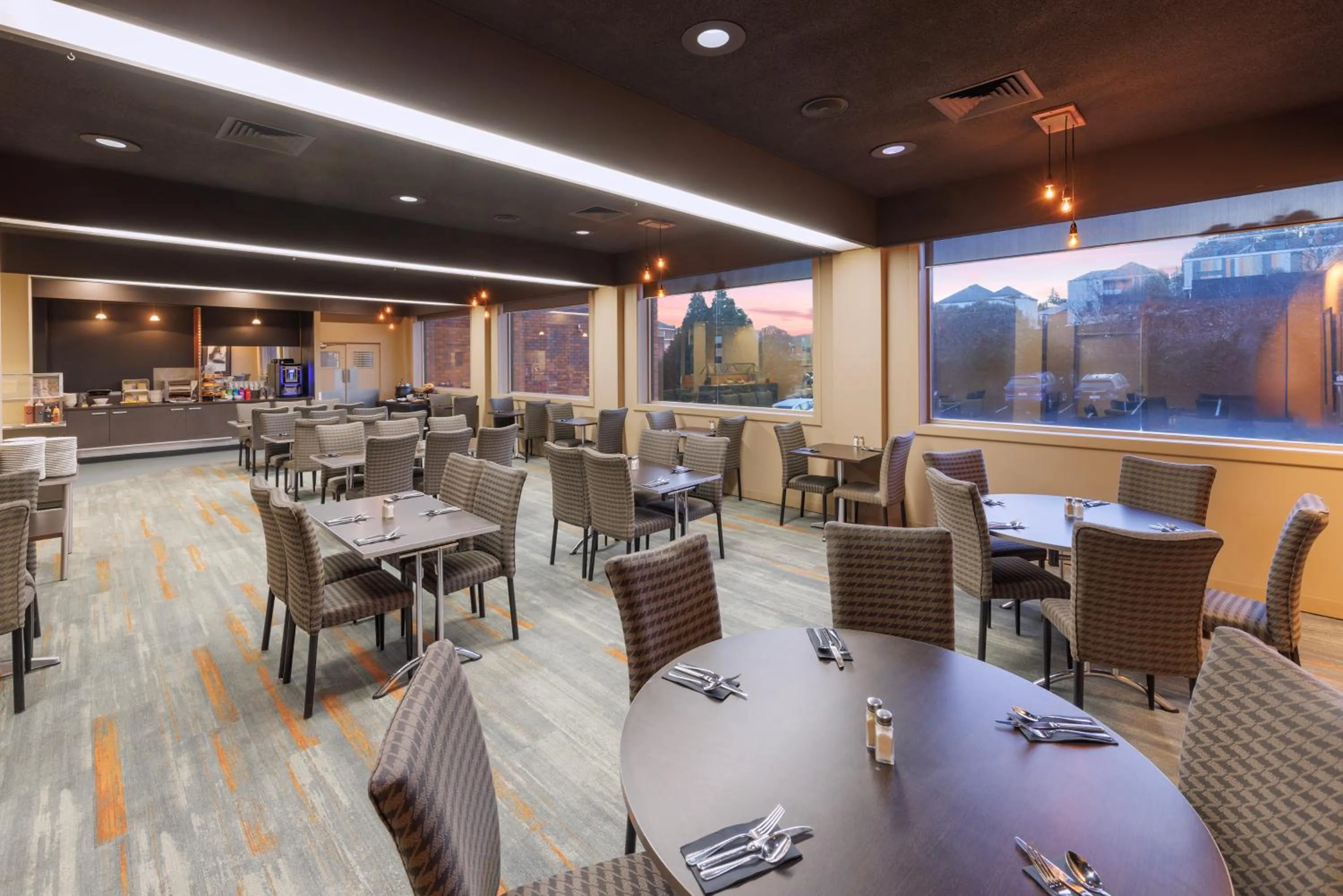 Dining area in Best Western Plus Launceston
