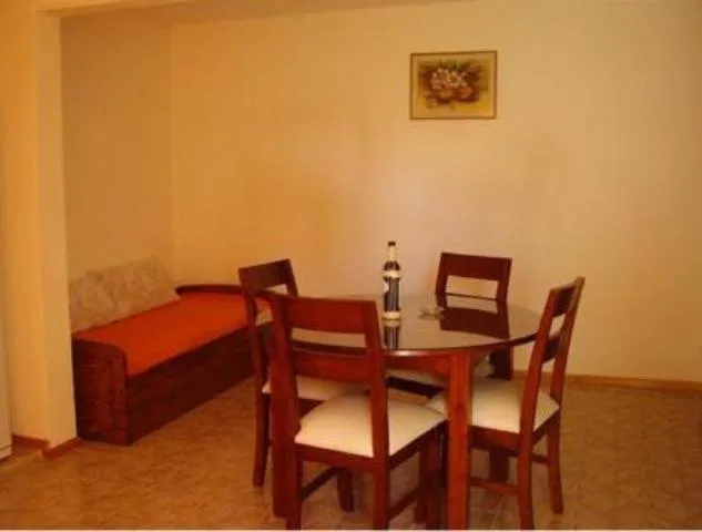 Dining area in Muras Apart Hotel