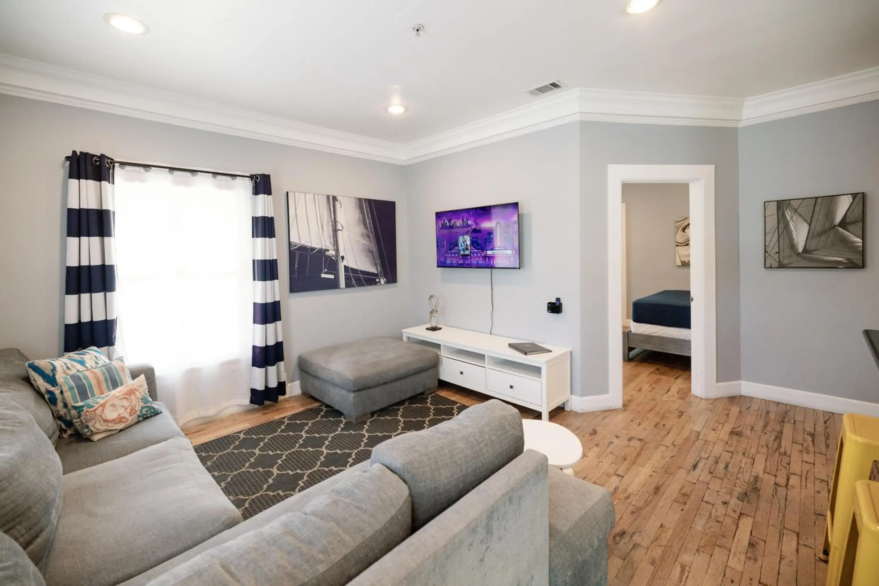 Spectacular 2-Bedroom Suite in Broadlind Hotel Spectacular 2-Bedroom Suite in Broadlind Hotel