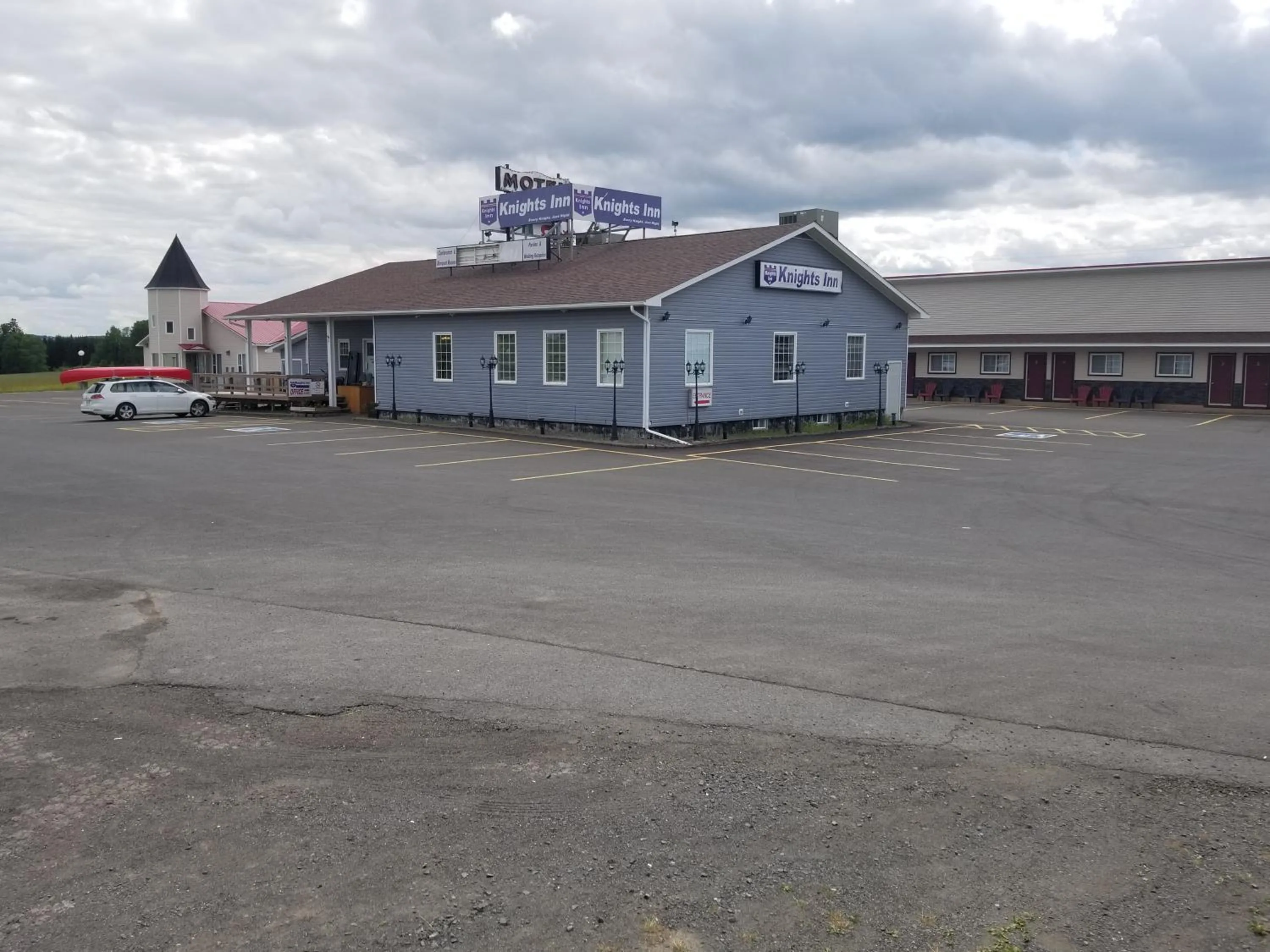 Knights Inn Woodstock