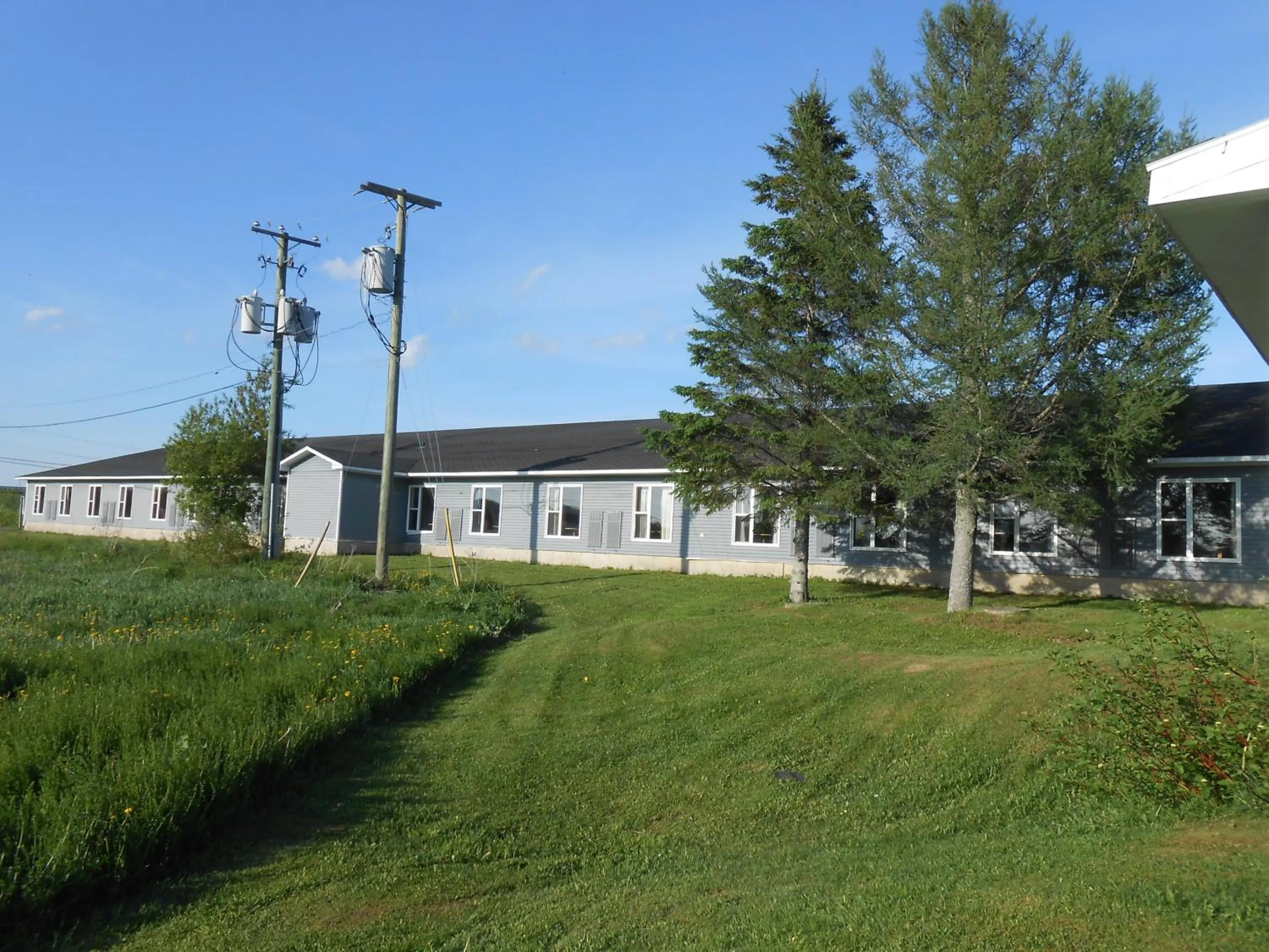 Facade/entrance in Knights Inn Woodstock
