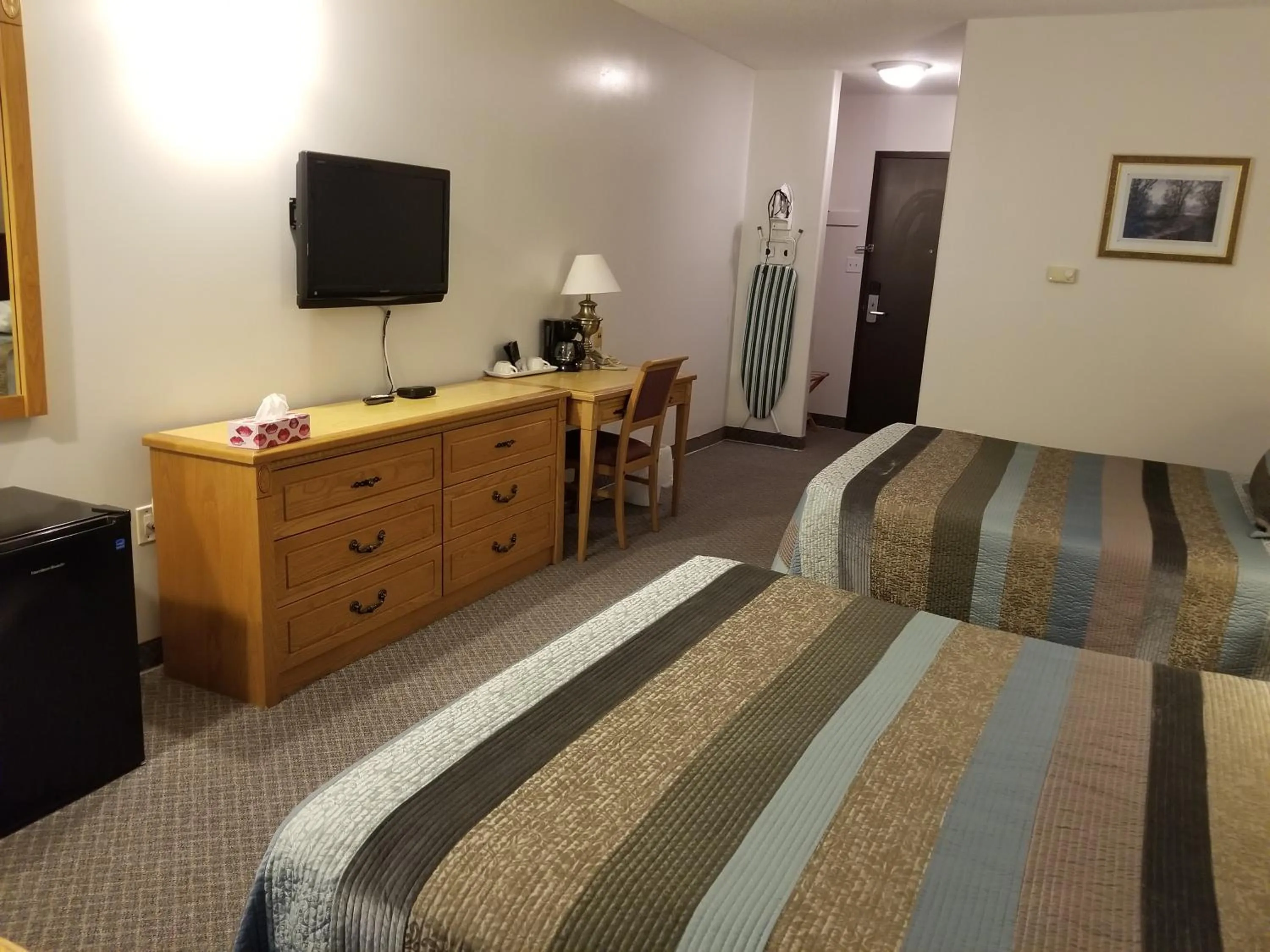 Bedroom in Knights Inn Woodstock