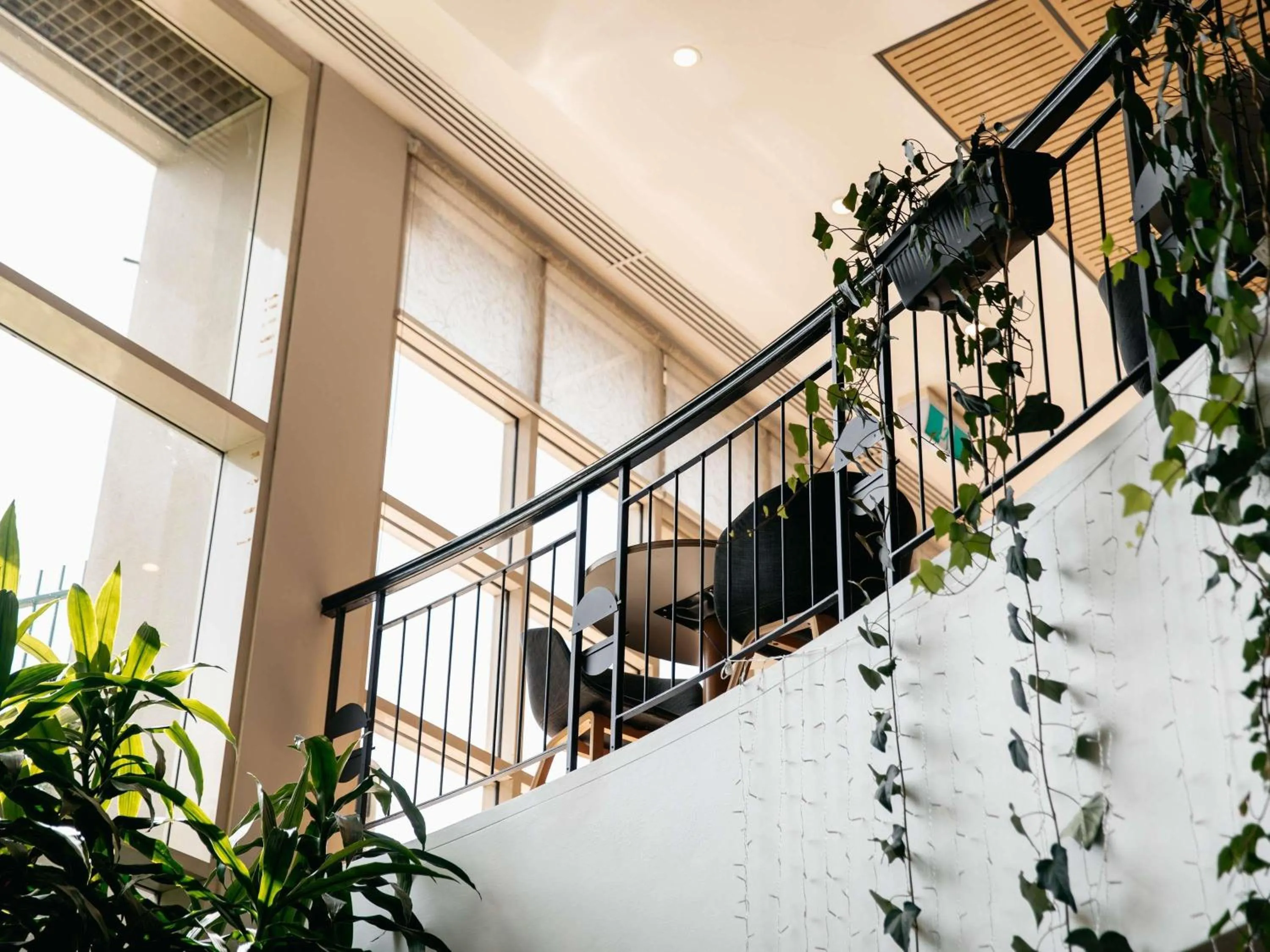 Lounge or bar in Mercure Sydney Parramatta