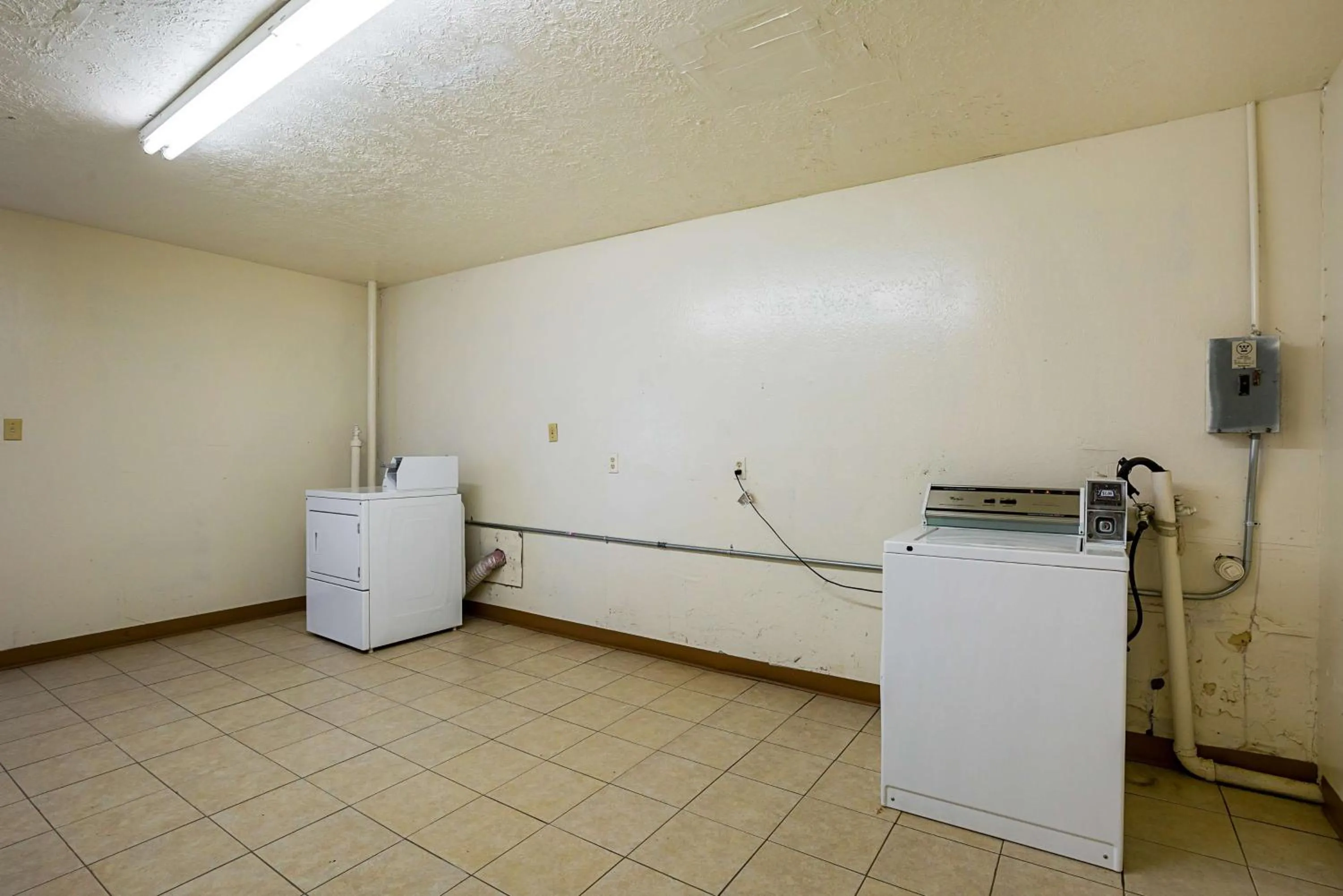 laundry in Motel 6-Madisonville, TX