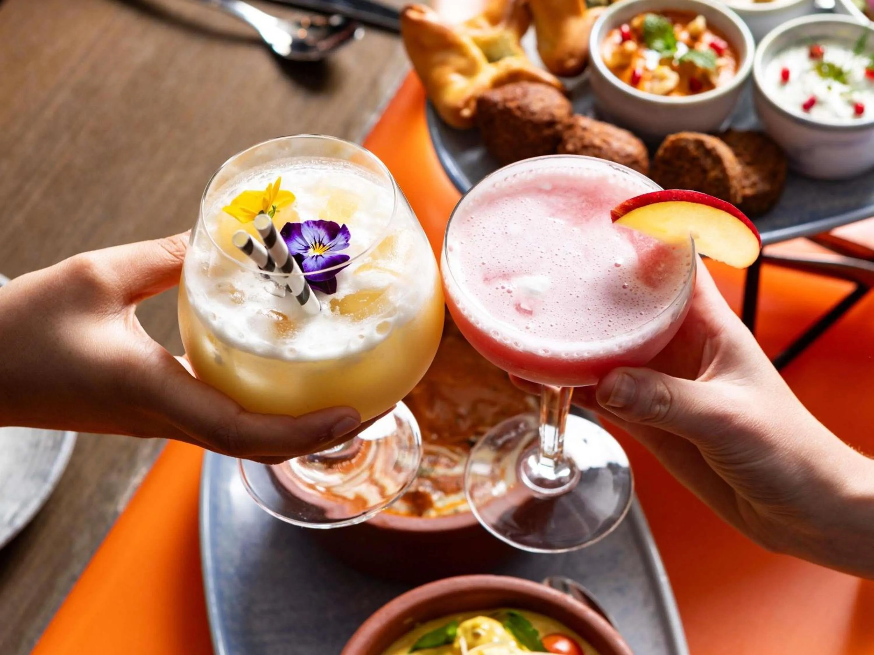 Restaurant/places to eat in Novotel Melbourne Glen Waverley