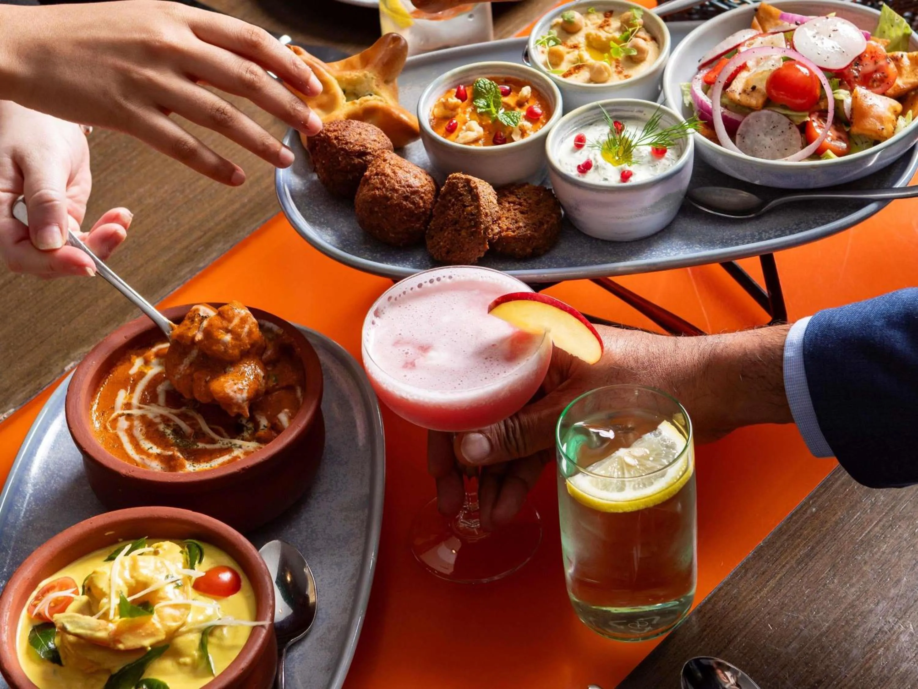 Restaurant/places to eat in Novotel Melbourne Glen Waverley