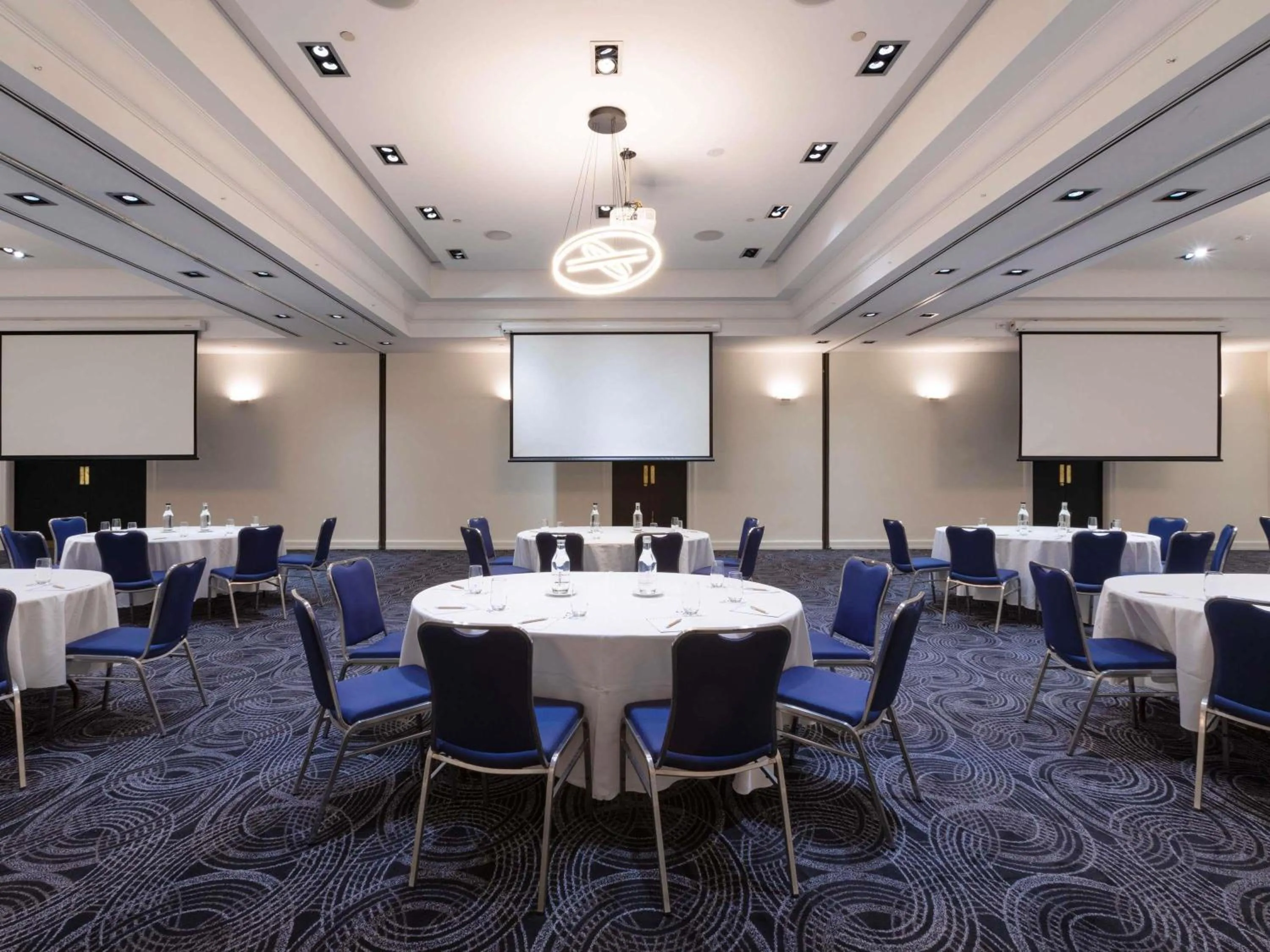 Meeting/conference room in Novotel Melbourne Glen Waverley