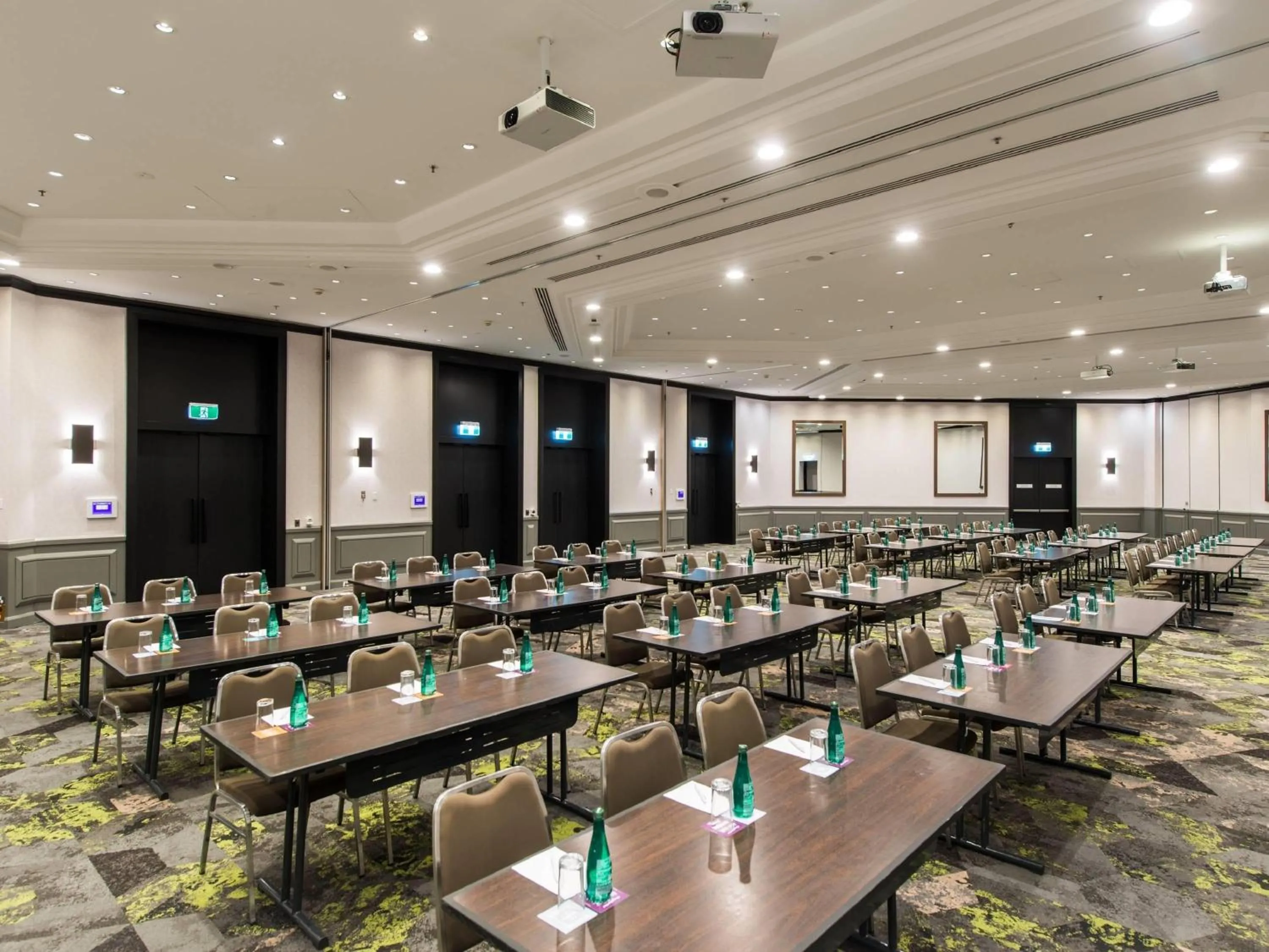 Meeting/conference room in Novotel Sydney International Airport