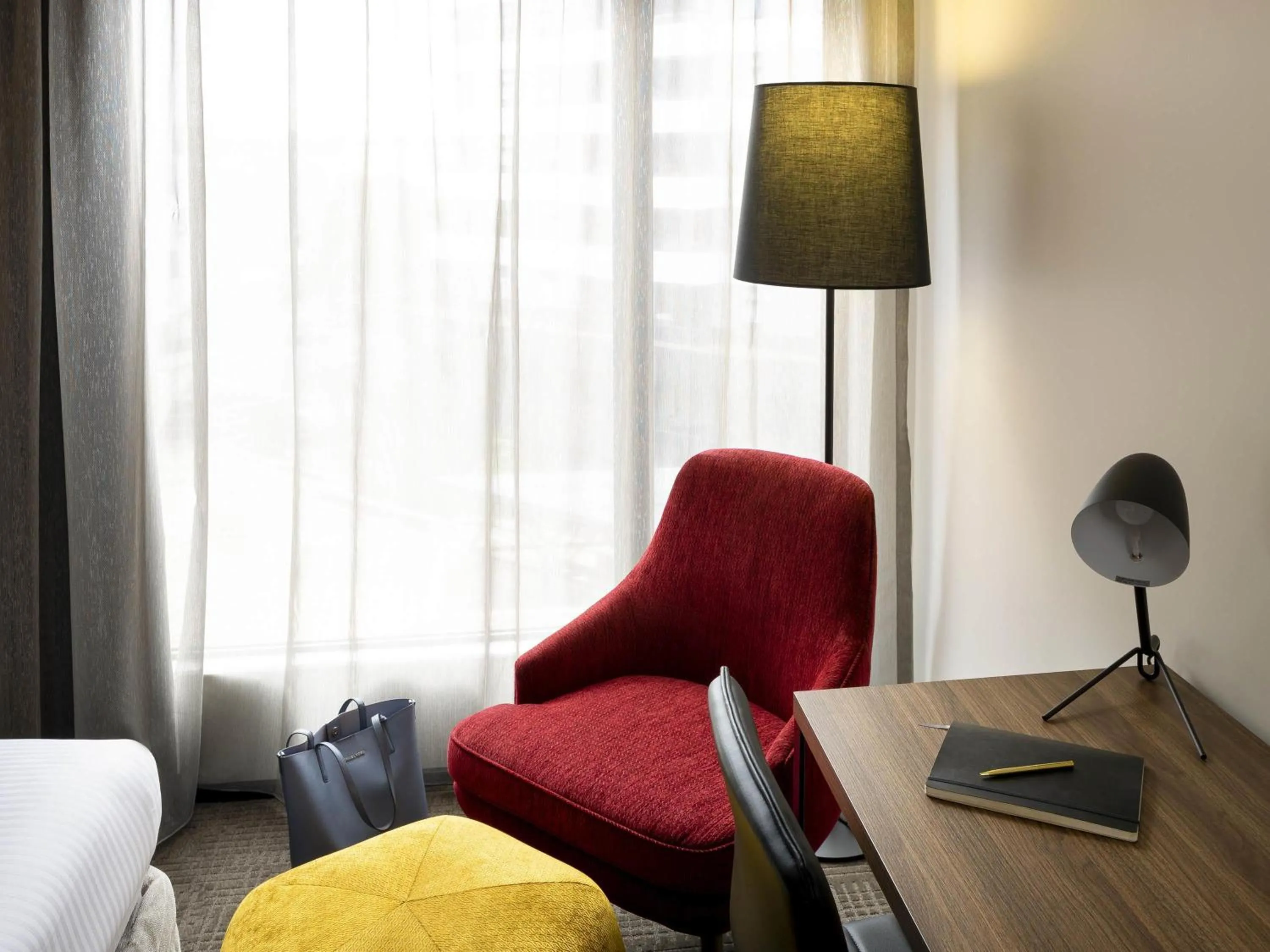 Bedroom in Novotel Sydney International Airport