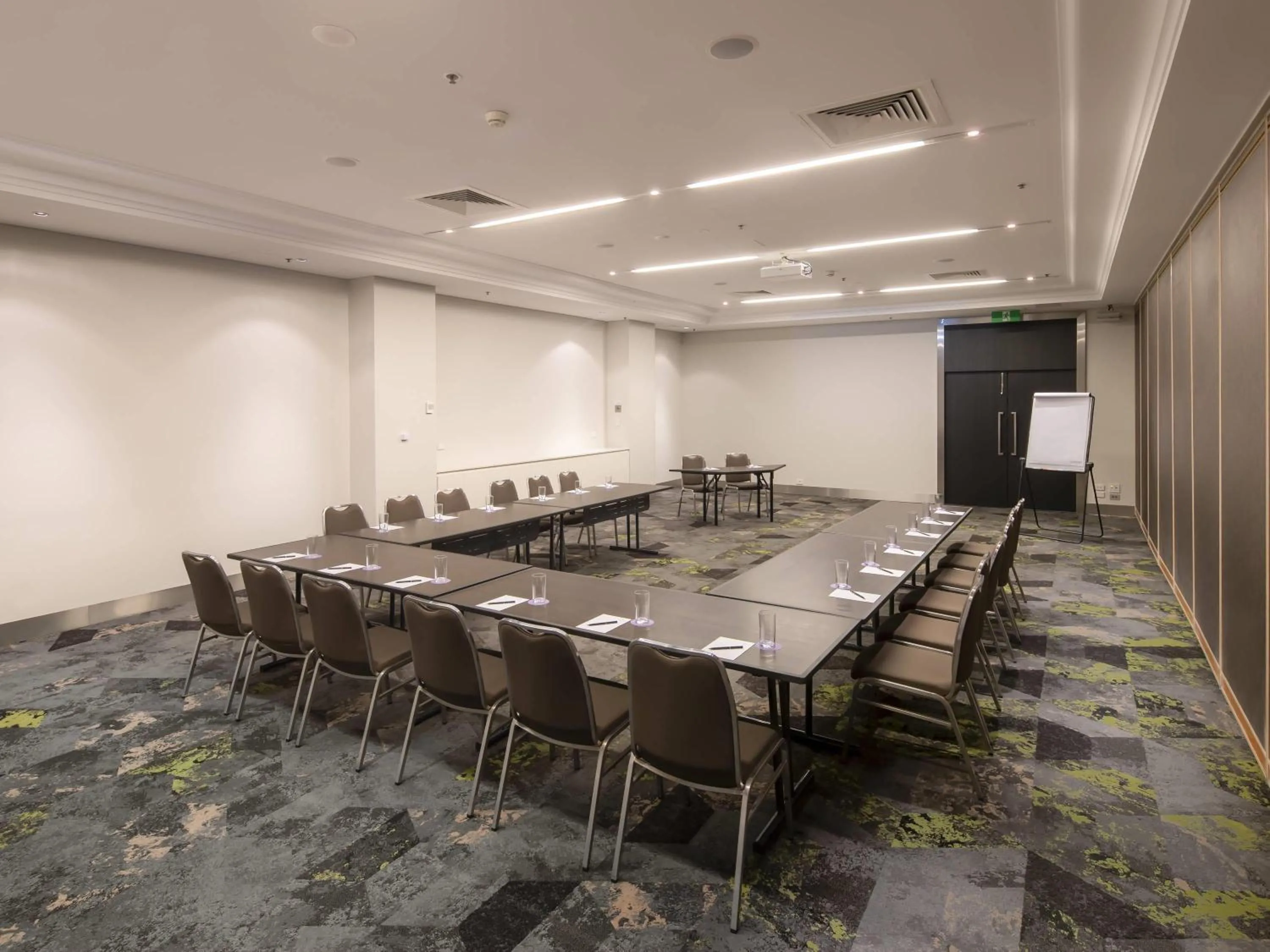 Meeting/conference room in Novotel Sydney International Airport