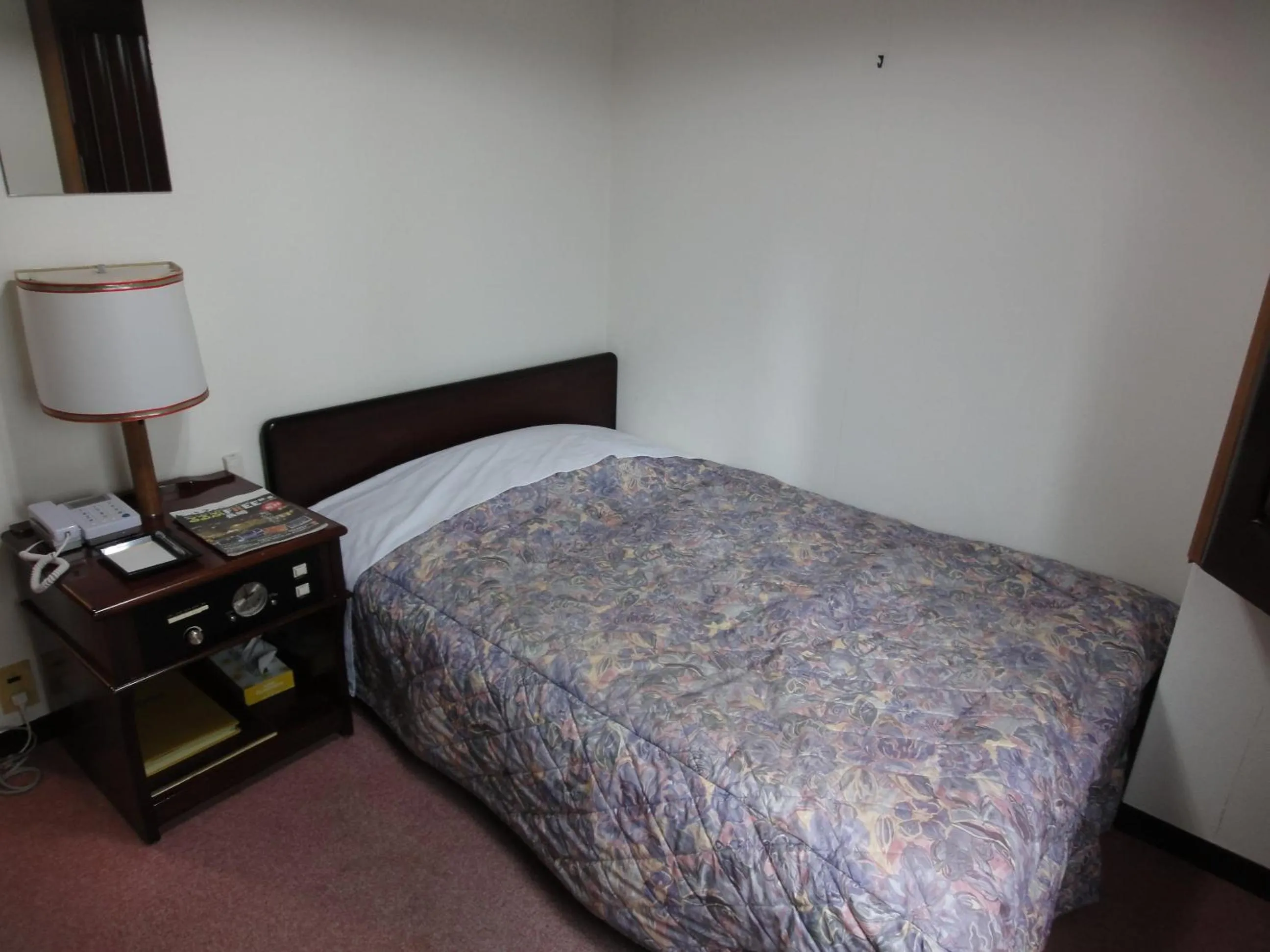 Photo of the whole room, Bed in Royal Hotel