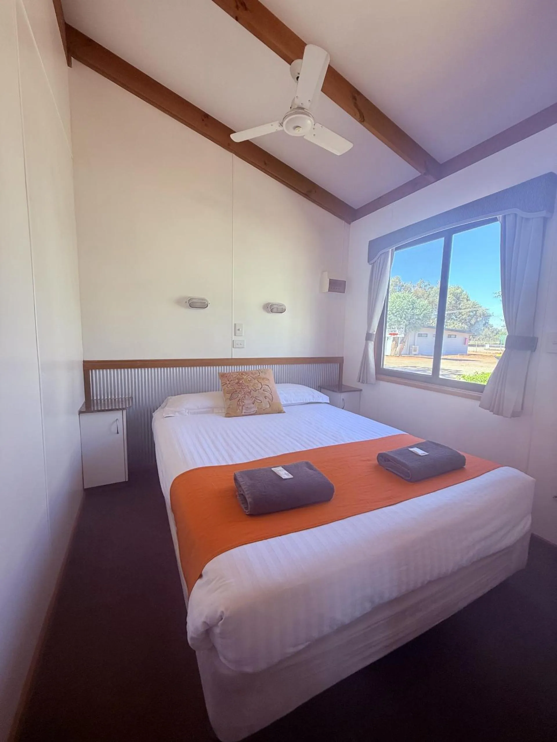 Bed in Broken Hill Tourist Park