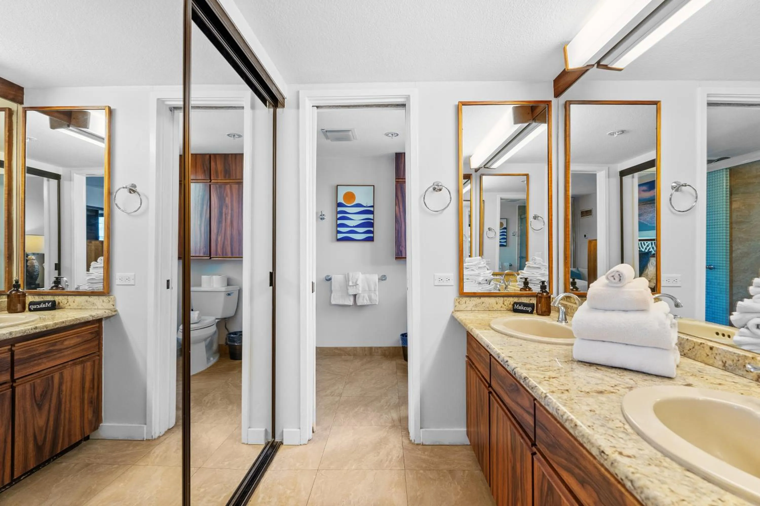 Spacious Waikiki Beach 2BR-Ocean View-Free Parking