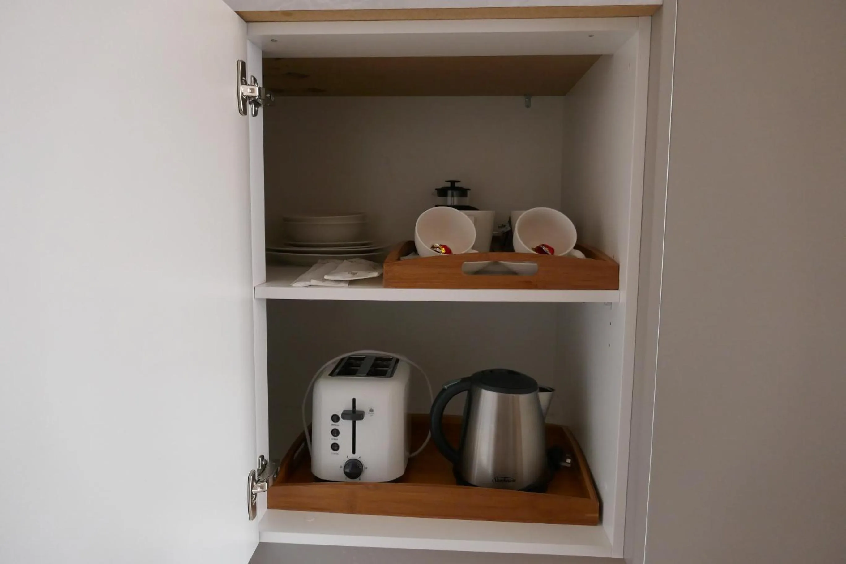 Kitchen or kitchenette in Colonial Motor Inn Bairnsdale Golden Chain Property