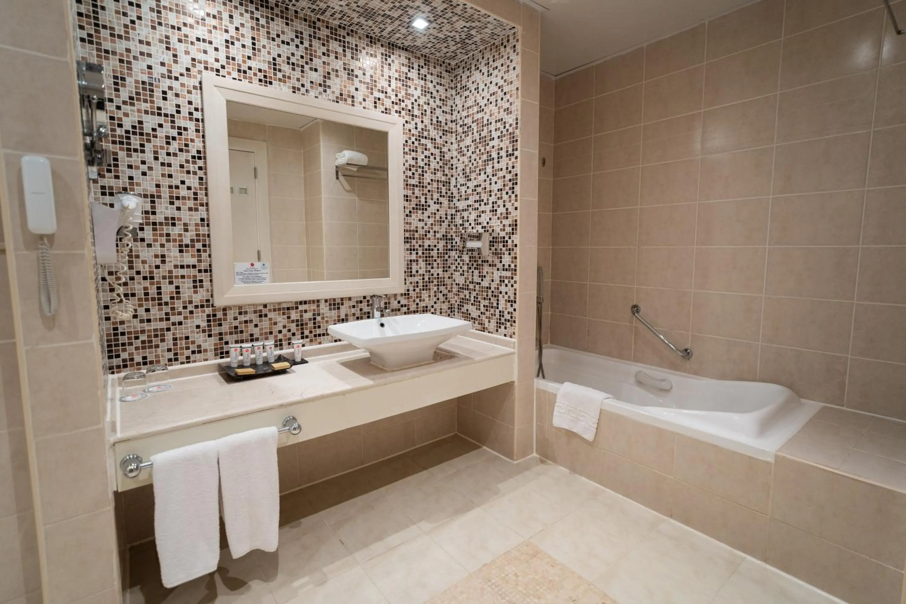 Bathroom in Tropitel Sahl Hasheesh