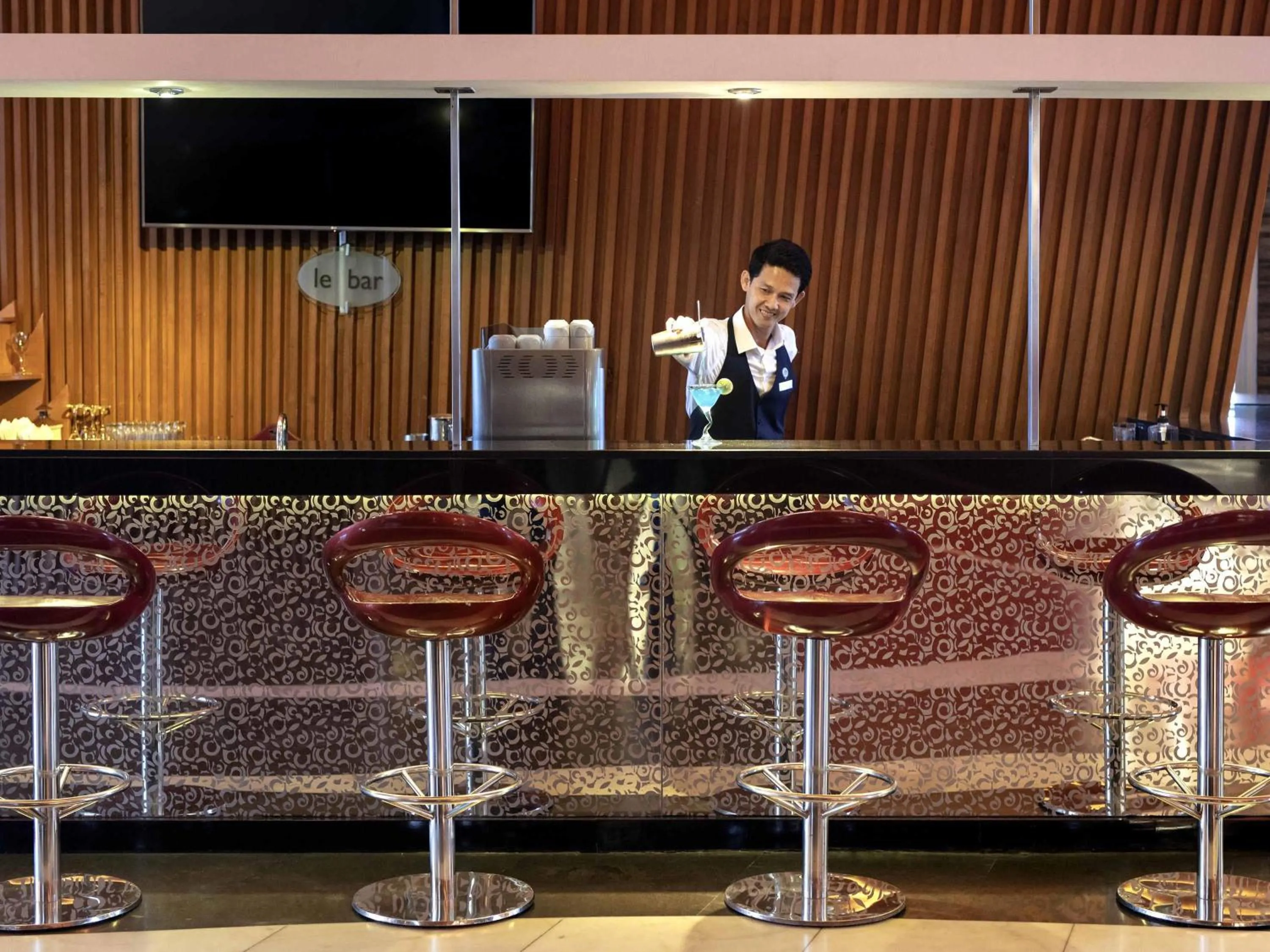 Lounge or bar in Novotel Palembang
