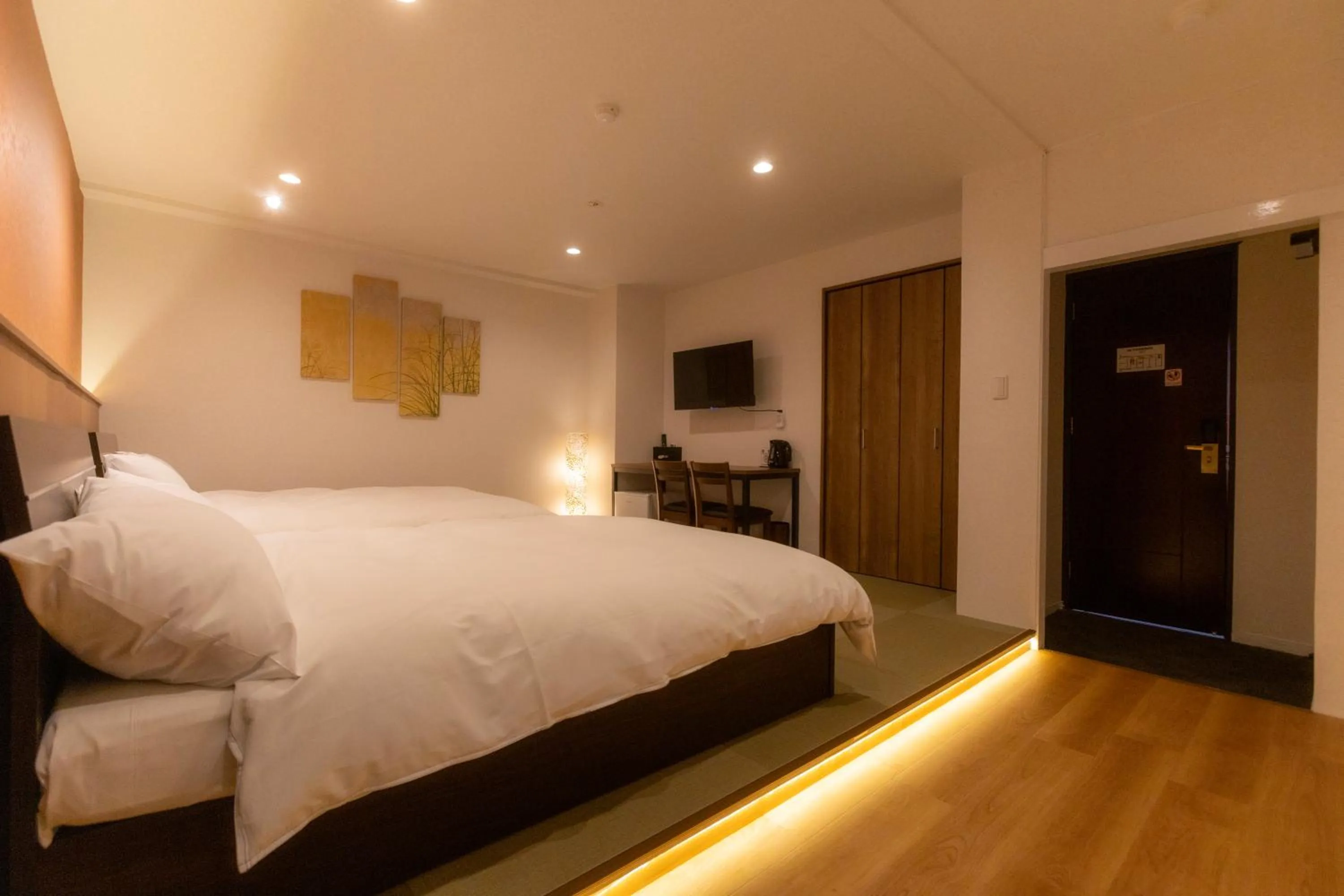 Bedroom, Bed in Miro Hotel Dotonbori