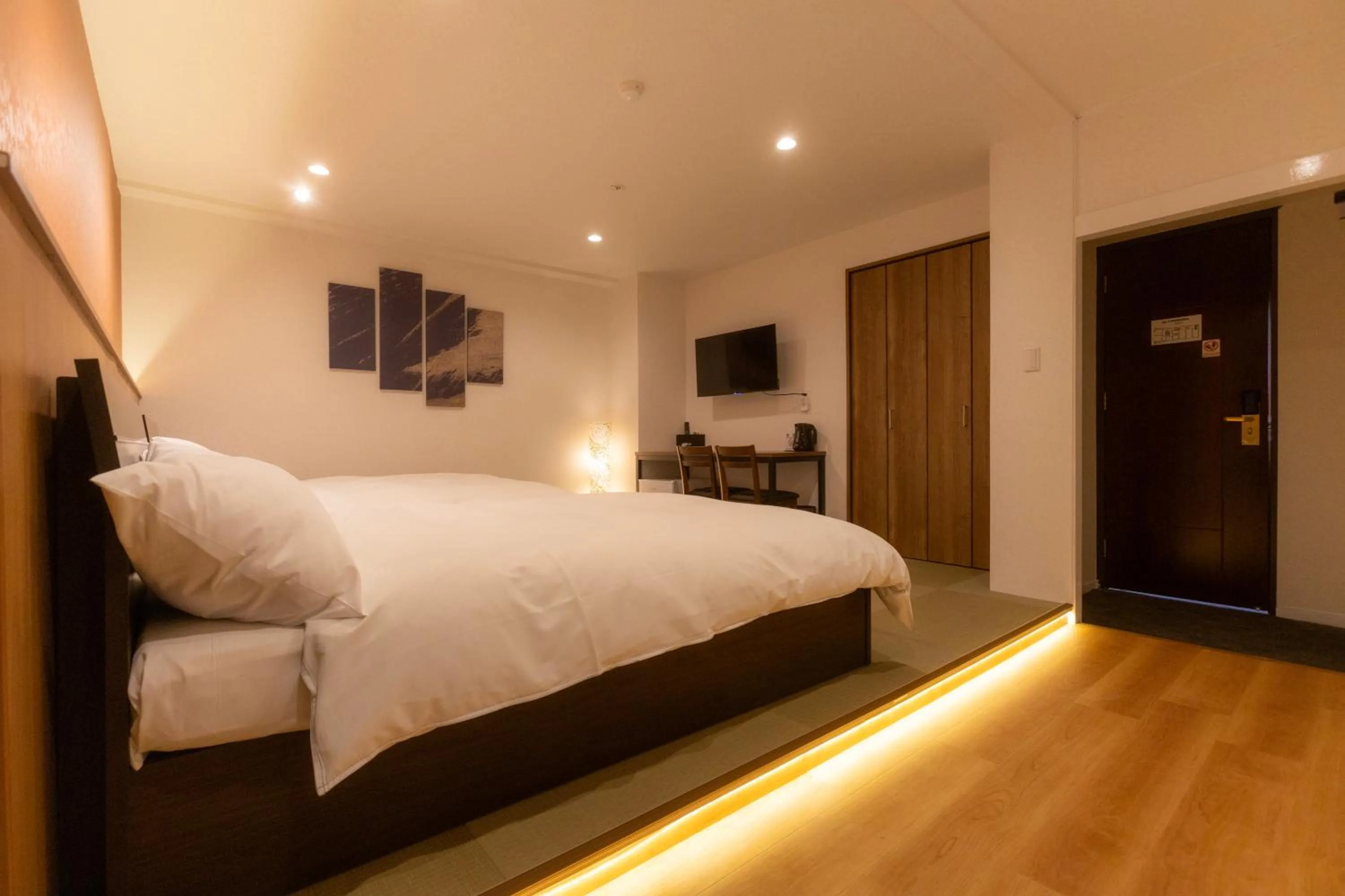 Bedroom, Bed in Miro Hotel Dotonbori