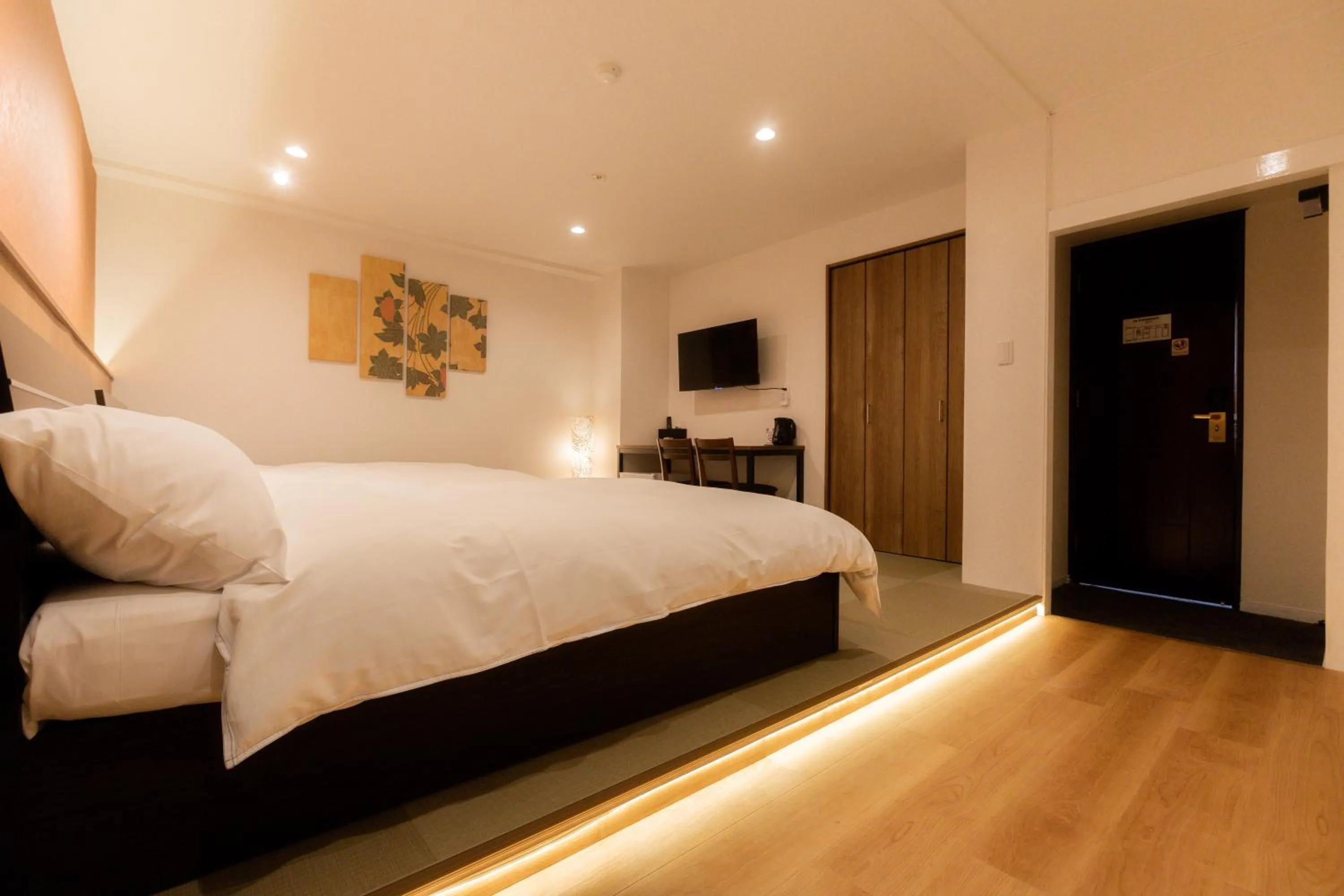 Bedroom, Bed in Miro Hotel Dotonbori