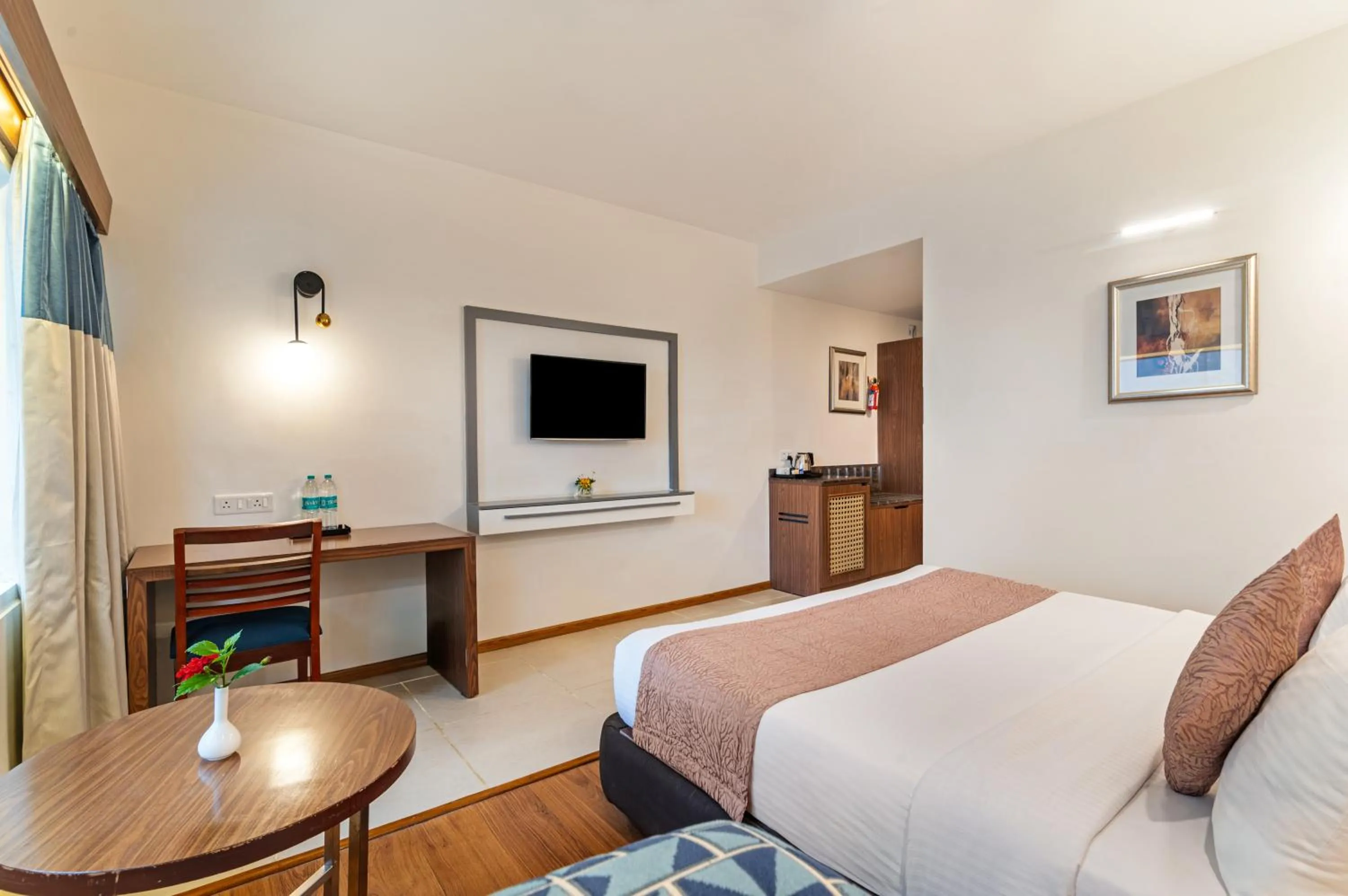 Bedroom, Bed in Sterling Yercaud