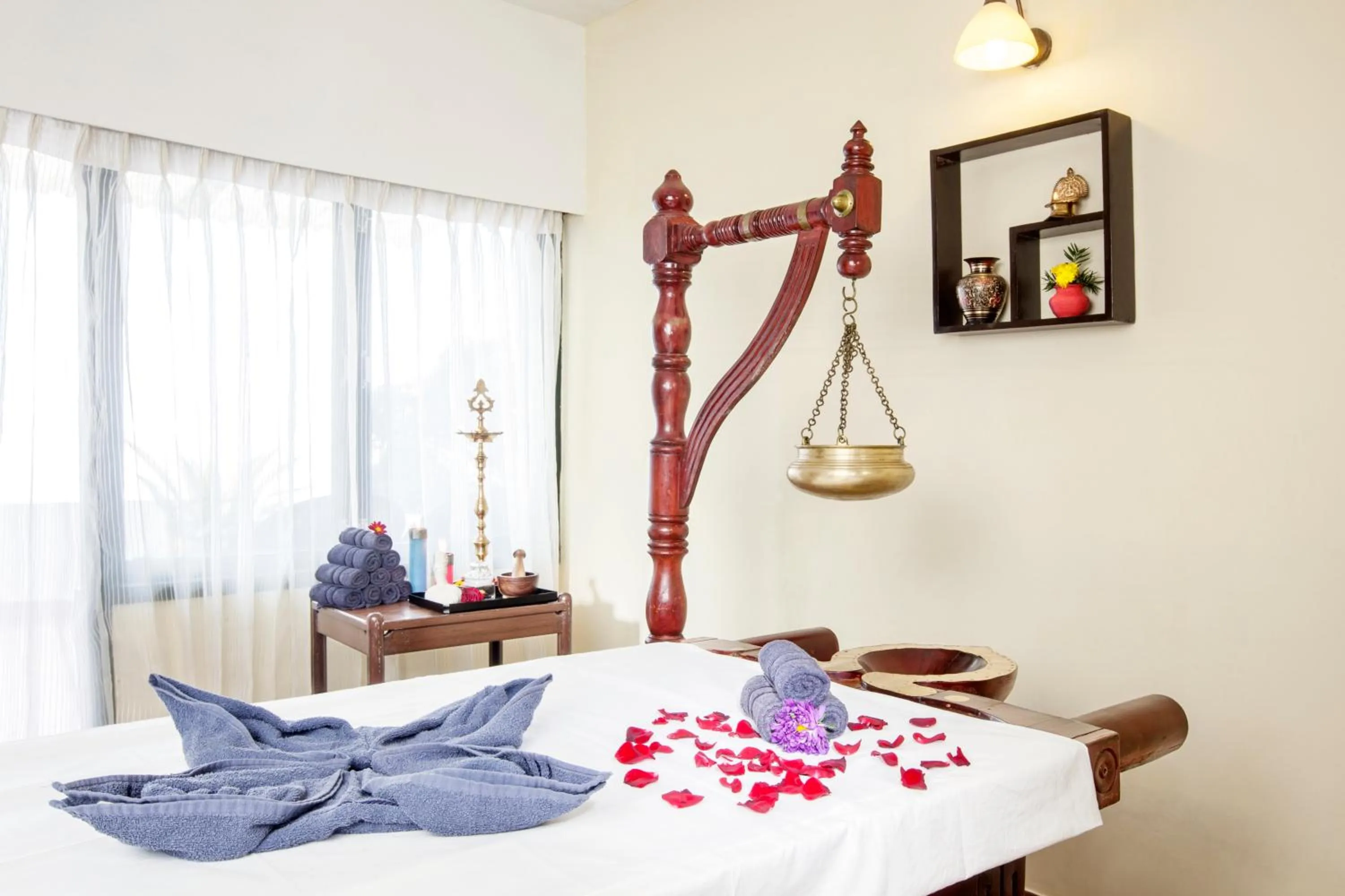 Massage, Bed in Sterling Yercaud