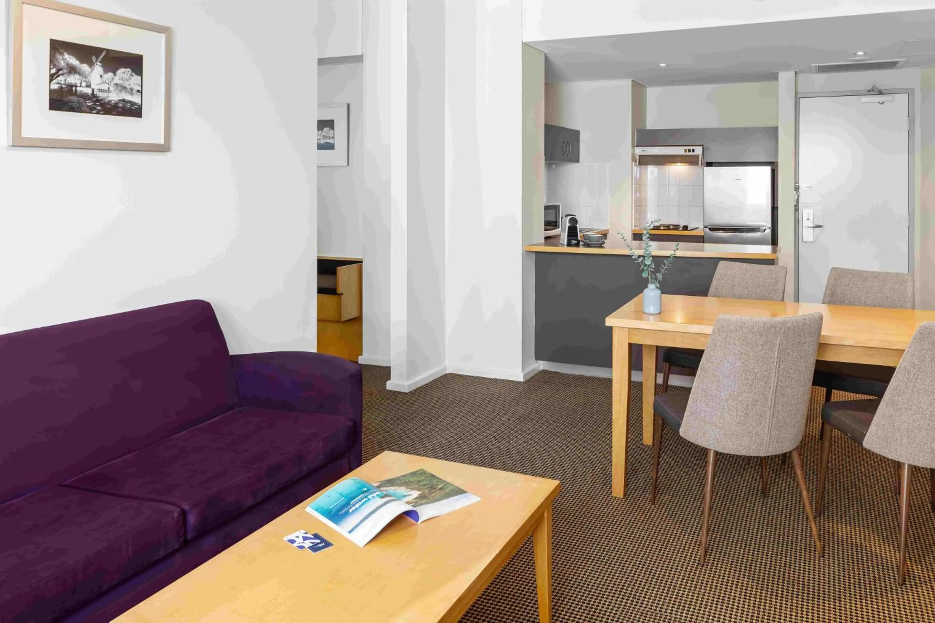 Living room in Novotel Perth Langley