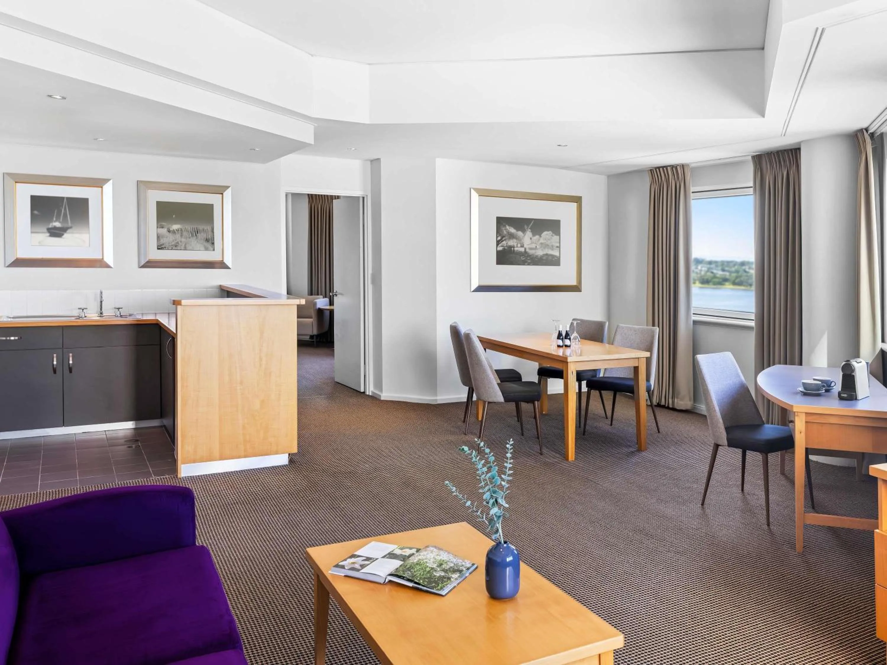 Bedroom in Novotel Perth Langley