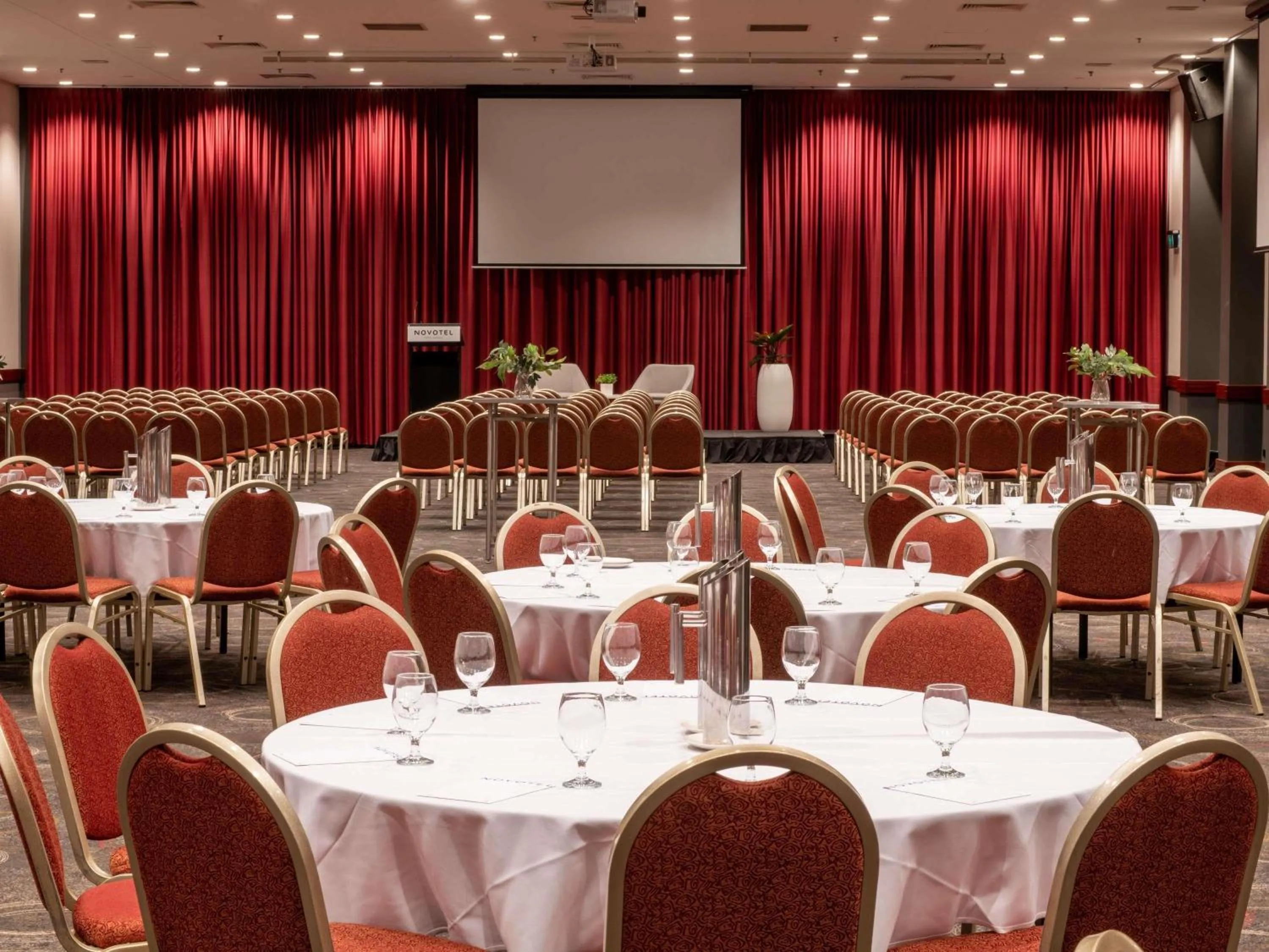 Meeting/conference room in Novotel Perth Langley