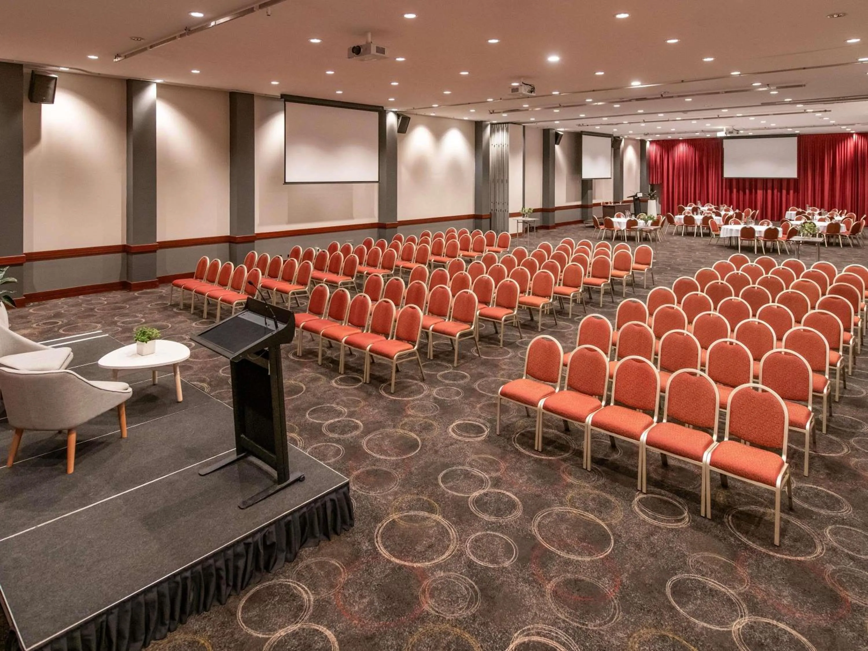Meeting/conference room in Novotel Perth Langley