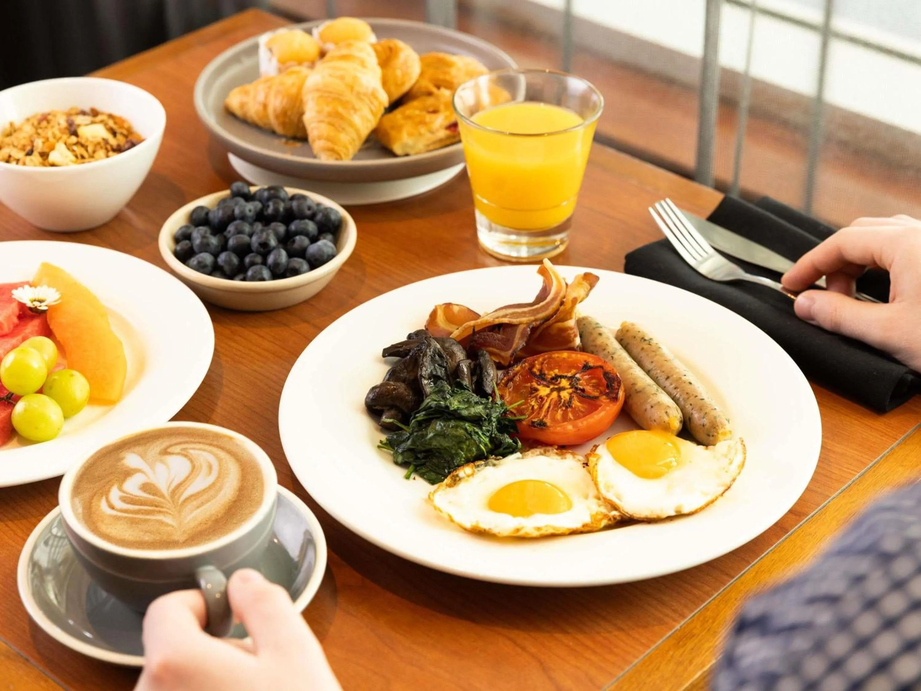 Breakfast in Novotel Perth Langley