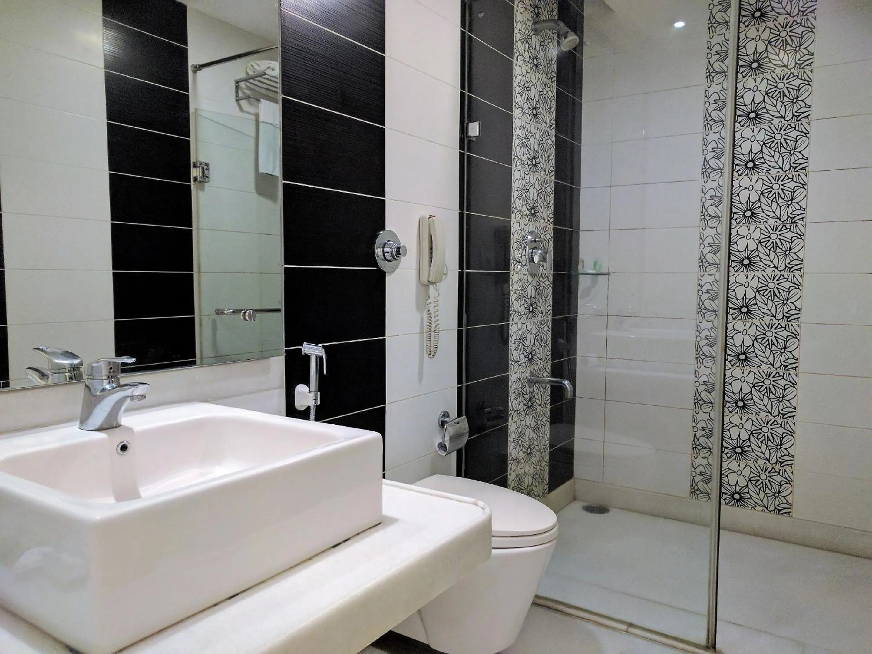 Bathroom in Blu Petal - A Business Hotel