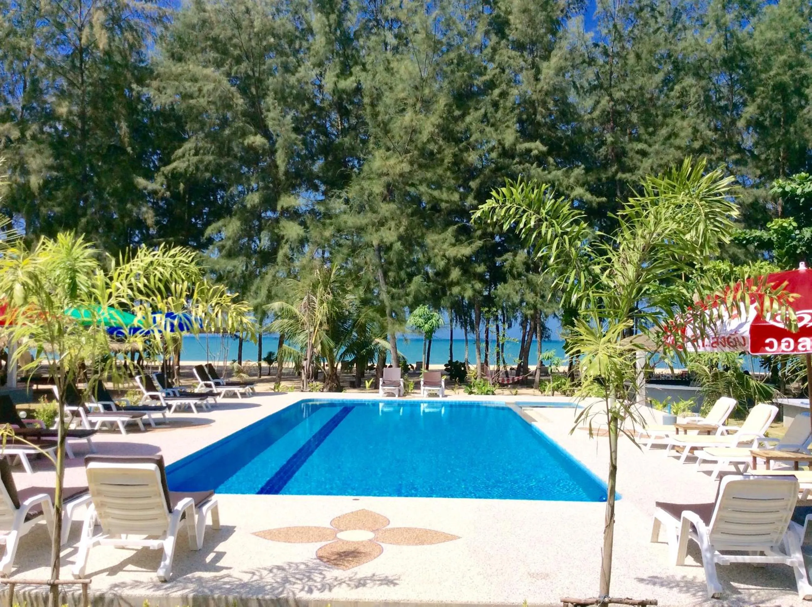 Swimming pool in Cousin Koh Kho Khao Beach