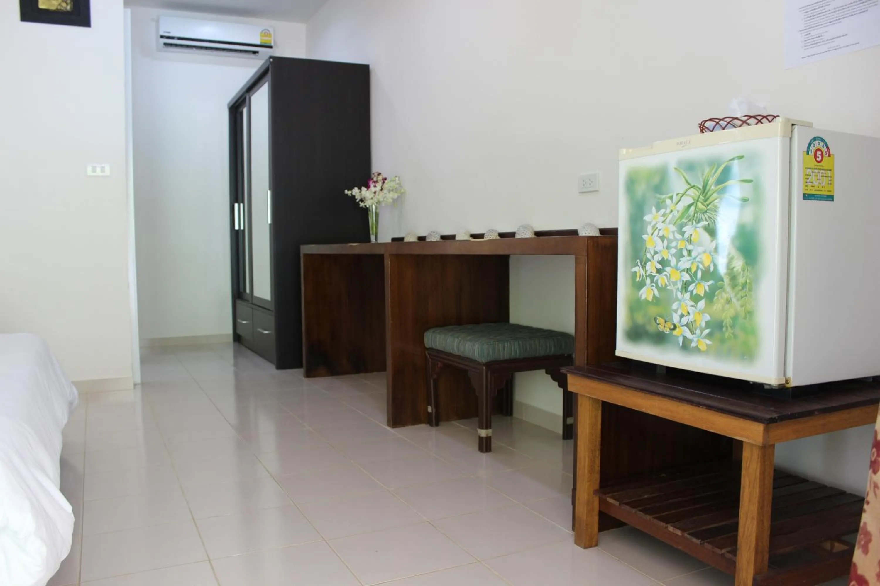 wardrobe in Cousin Koh Kho Khao Beach