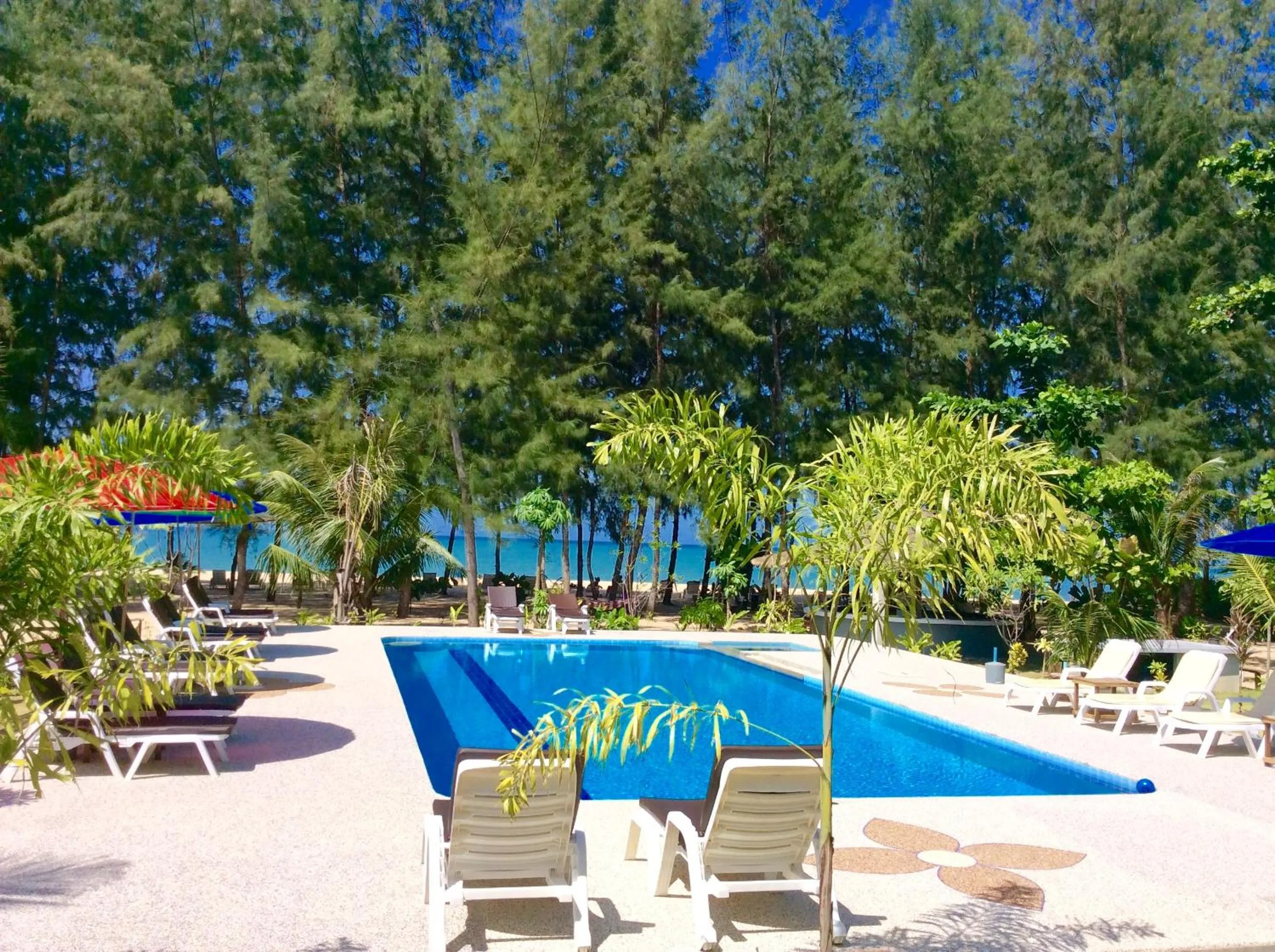 Swimming pool in Cousin Koh Kho Khao Beach